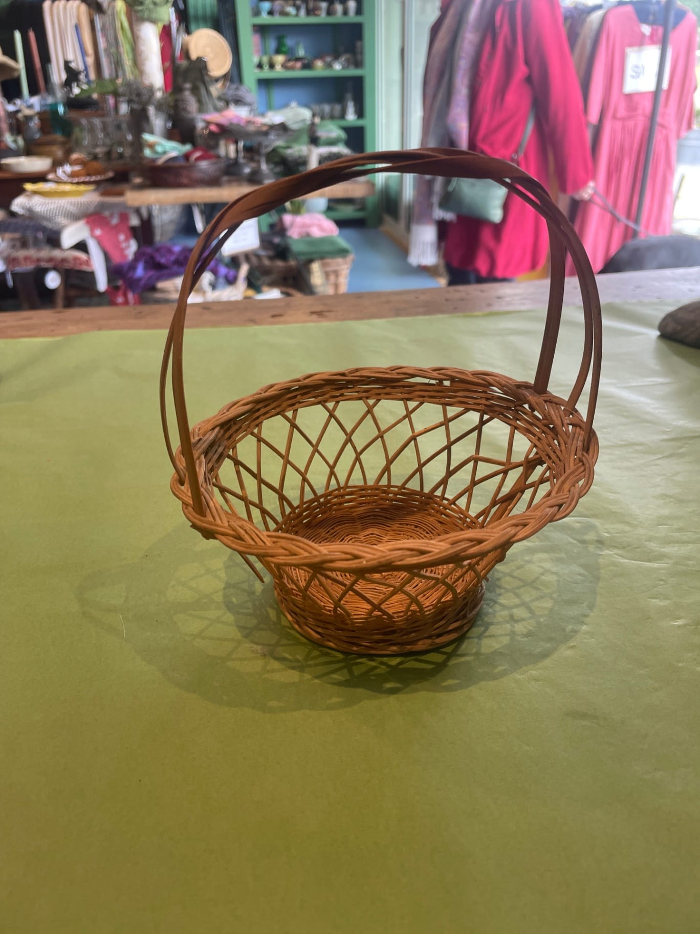 Small Basket w Handle