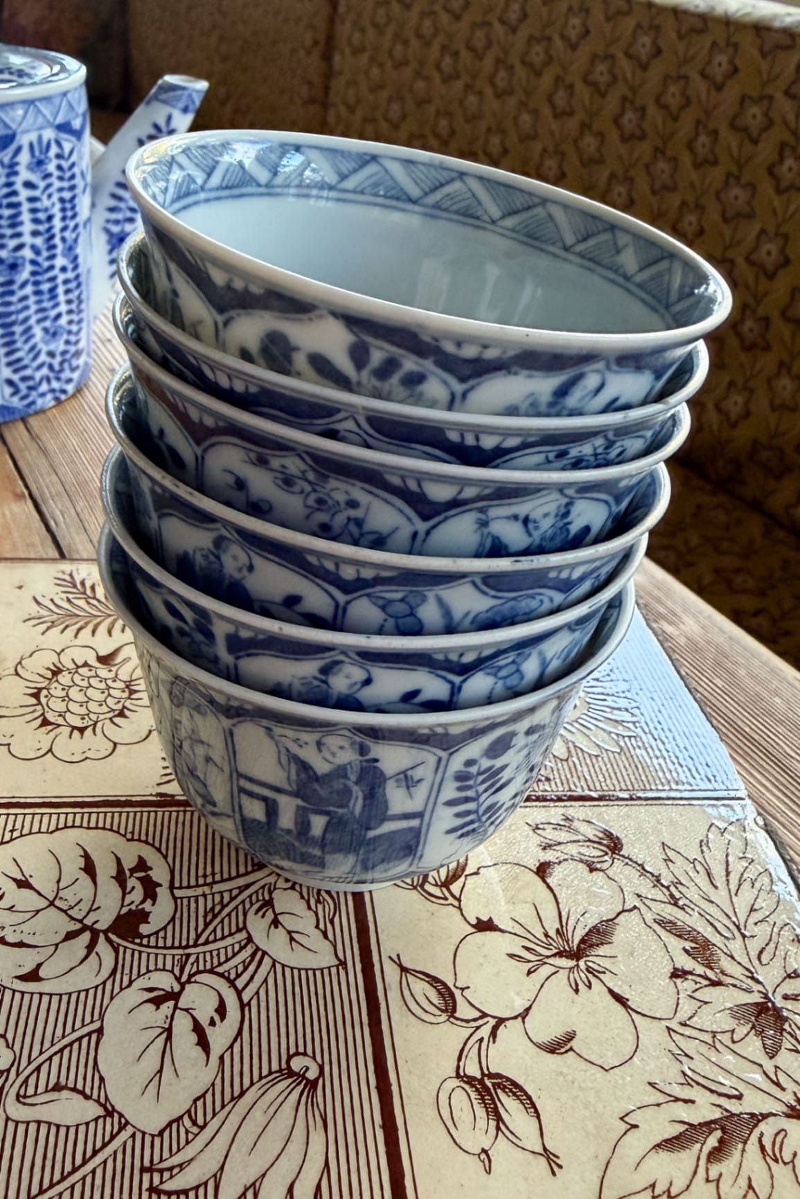 Antique Mosa Maastricht Long Eliza chinoiserie small teacups