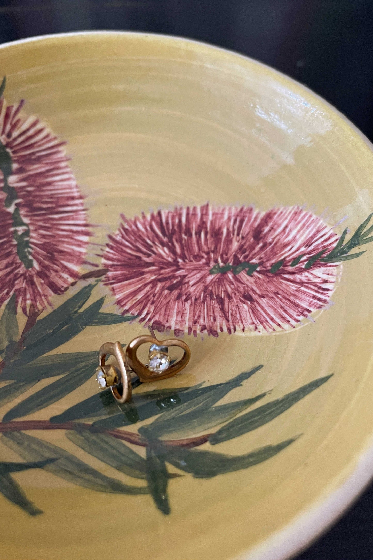 Vintage small heart earrings