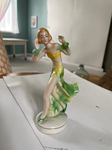1930s dancing girl statue