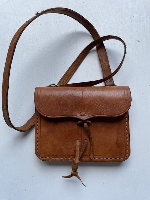 Vintage small leather bag 2