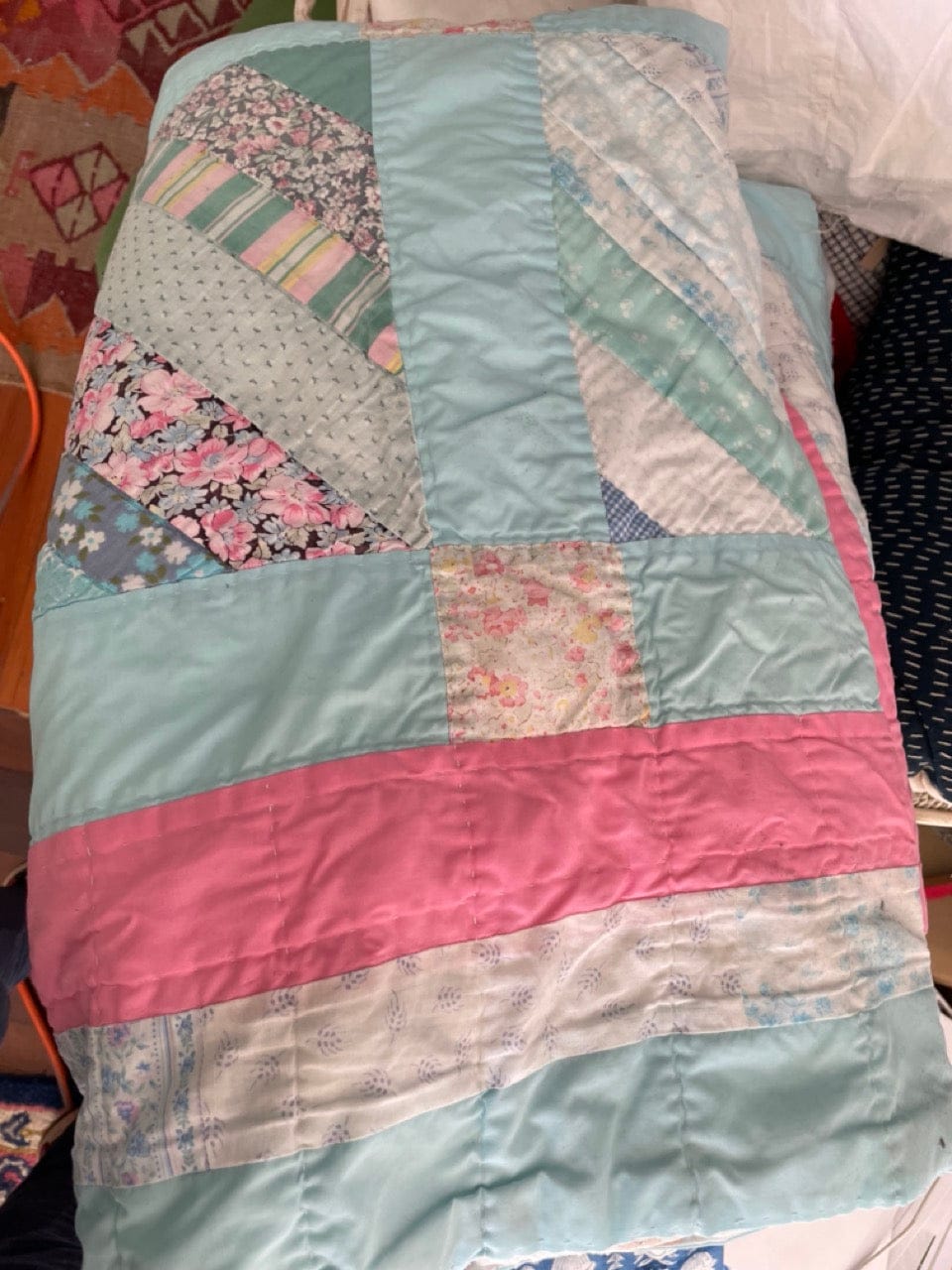Vintage handmade single bed quilt