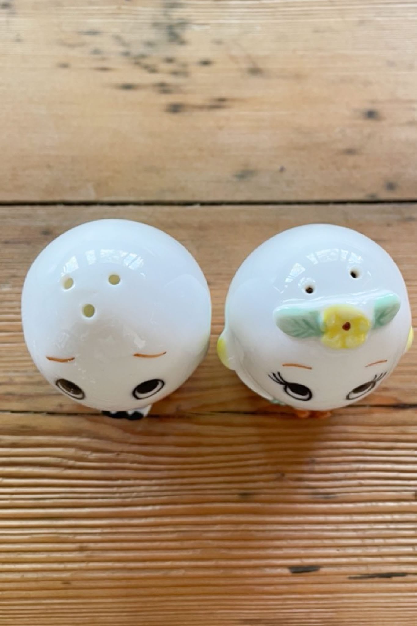 Vintage ceramic Lefton Mr & Mrs Dumpty salt & pepper shakers
