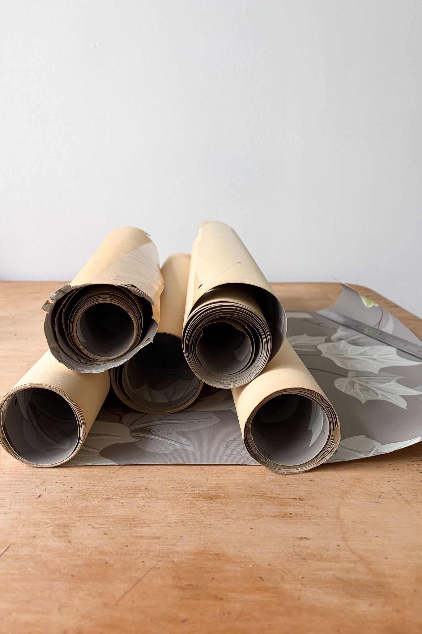 Vintage Wallpaper panels #14 grey floral