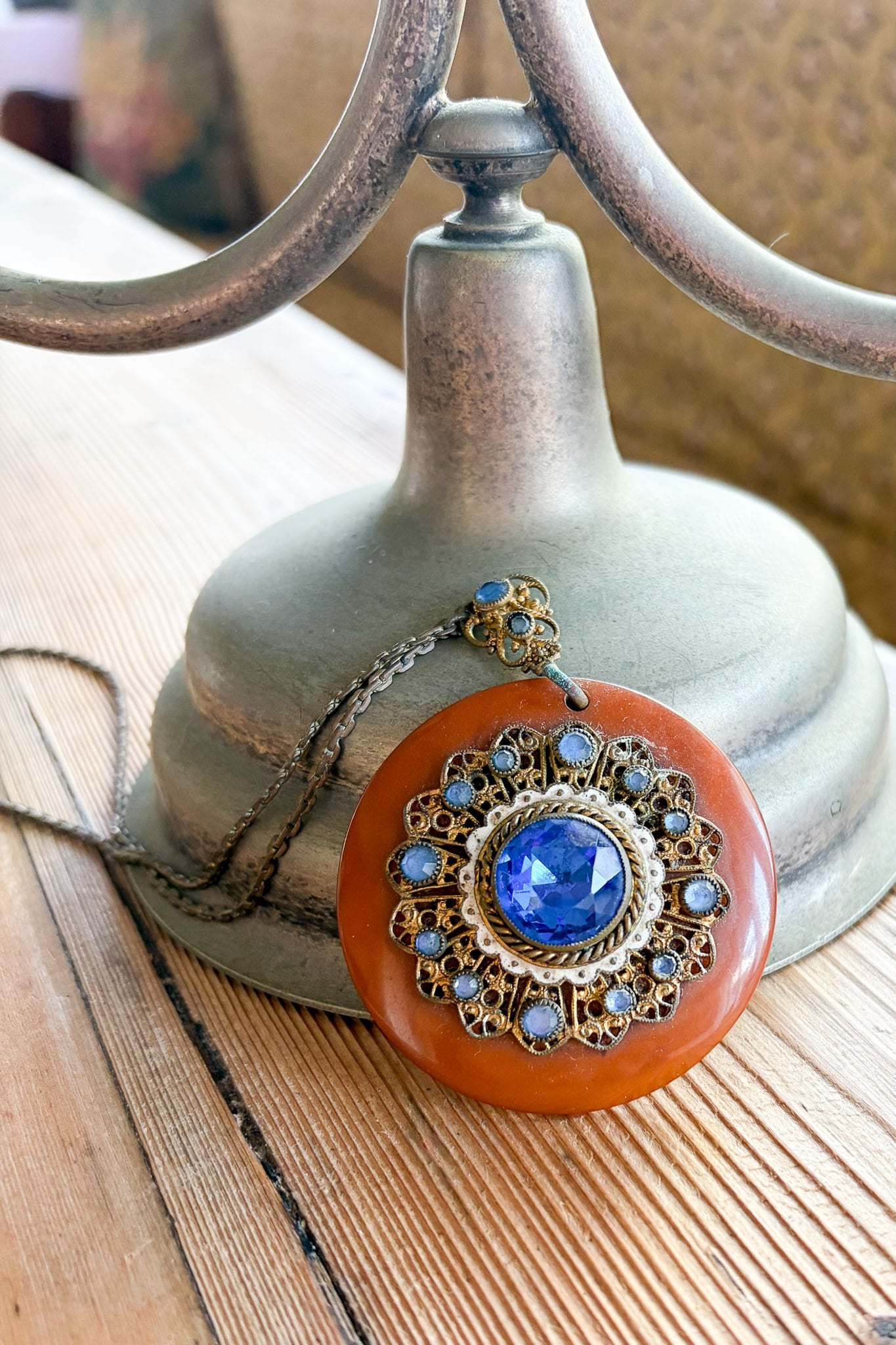 Vintage beautiful 1920s butterscotch bakelite & Czech glass necklace