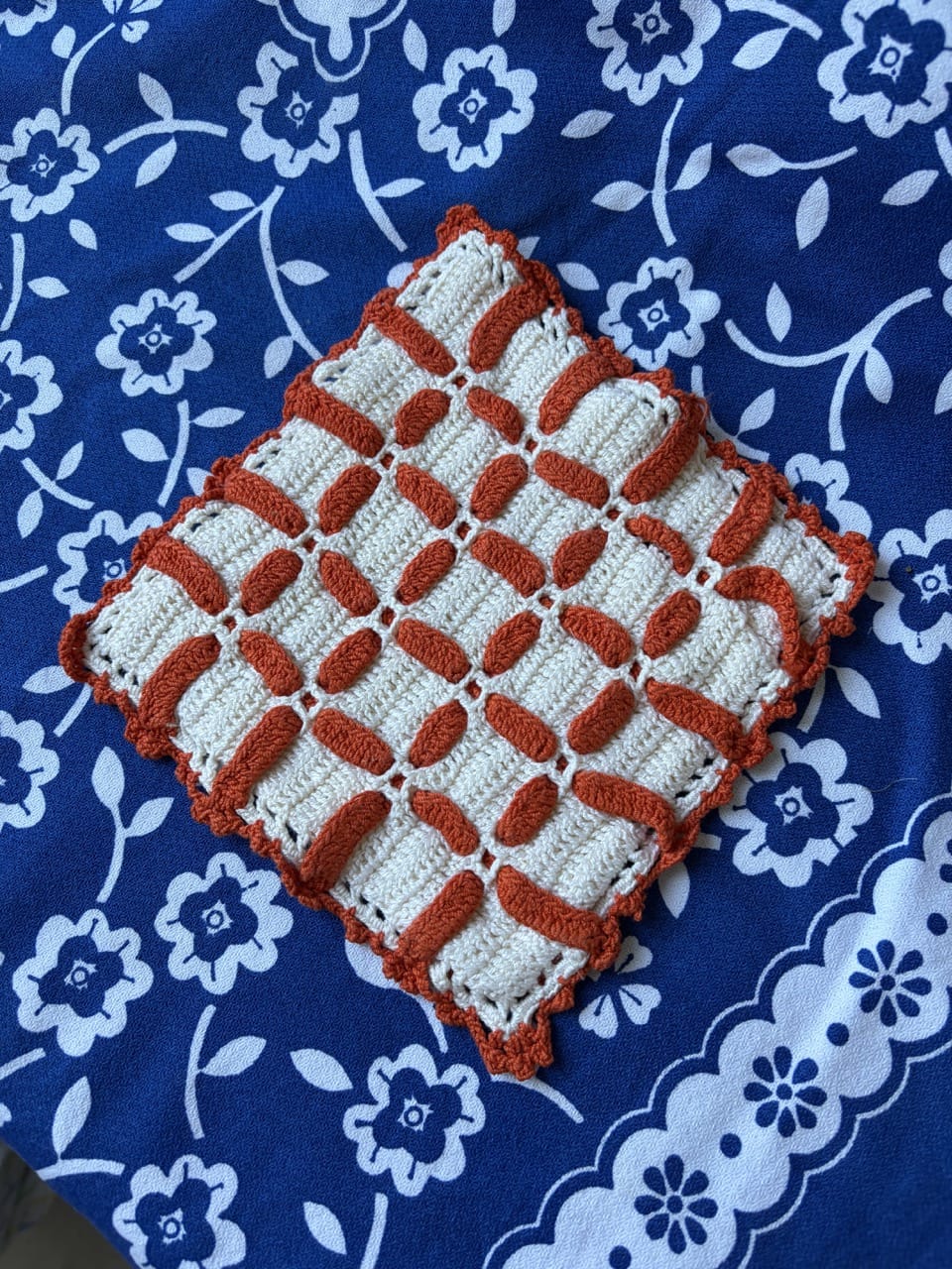 Vintage novelty crochet pot holders