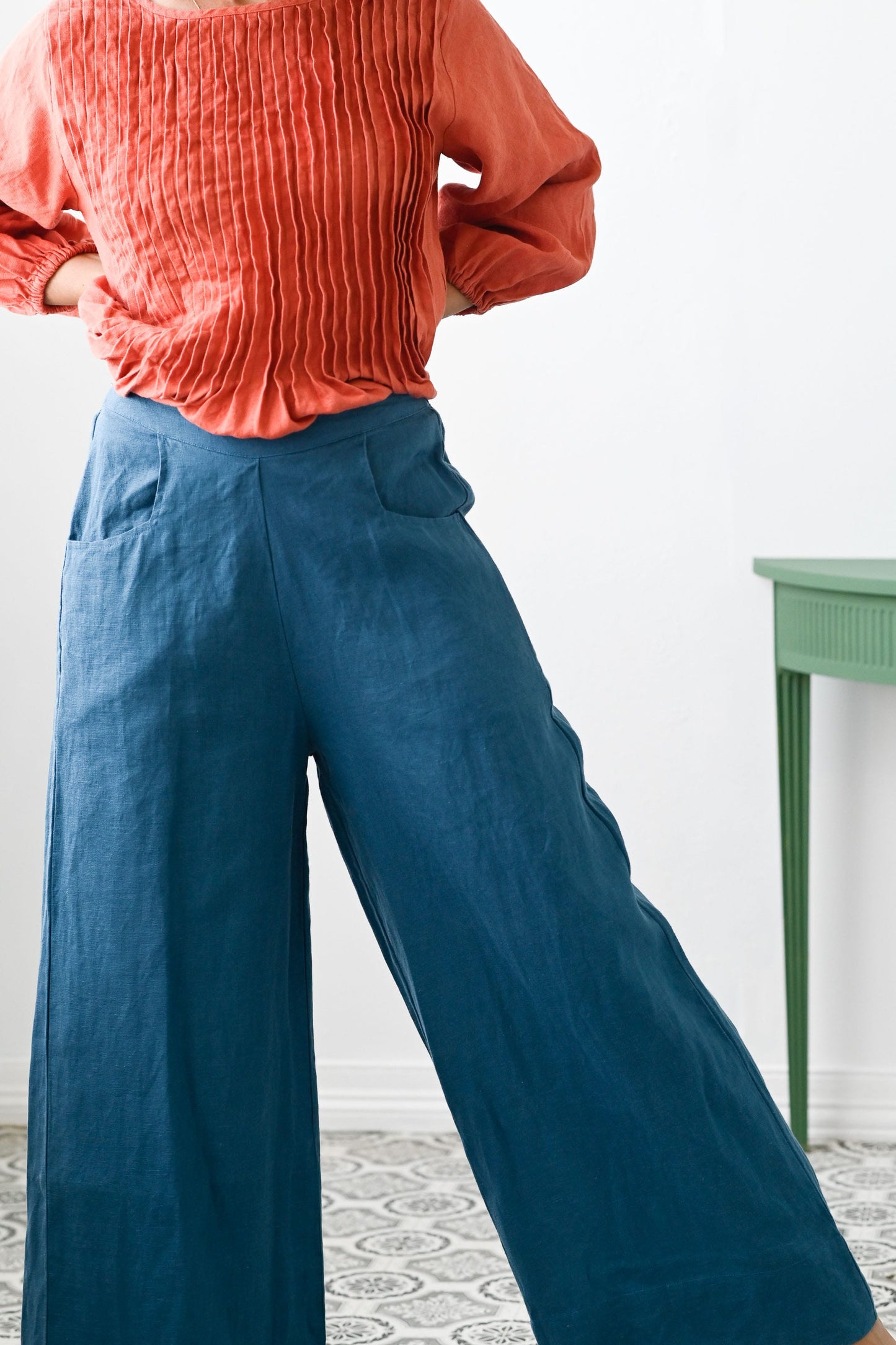 Ollie linen pant in Sapphire