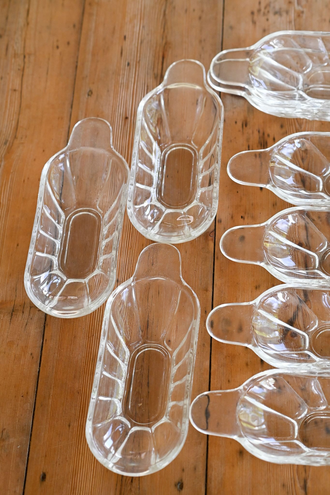 Vintage glass banana split bowls set of 9