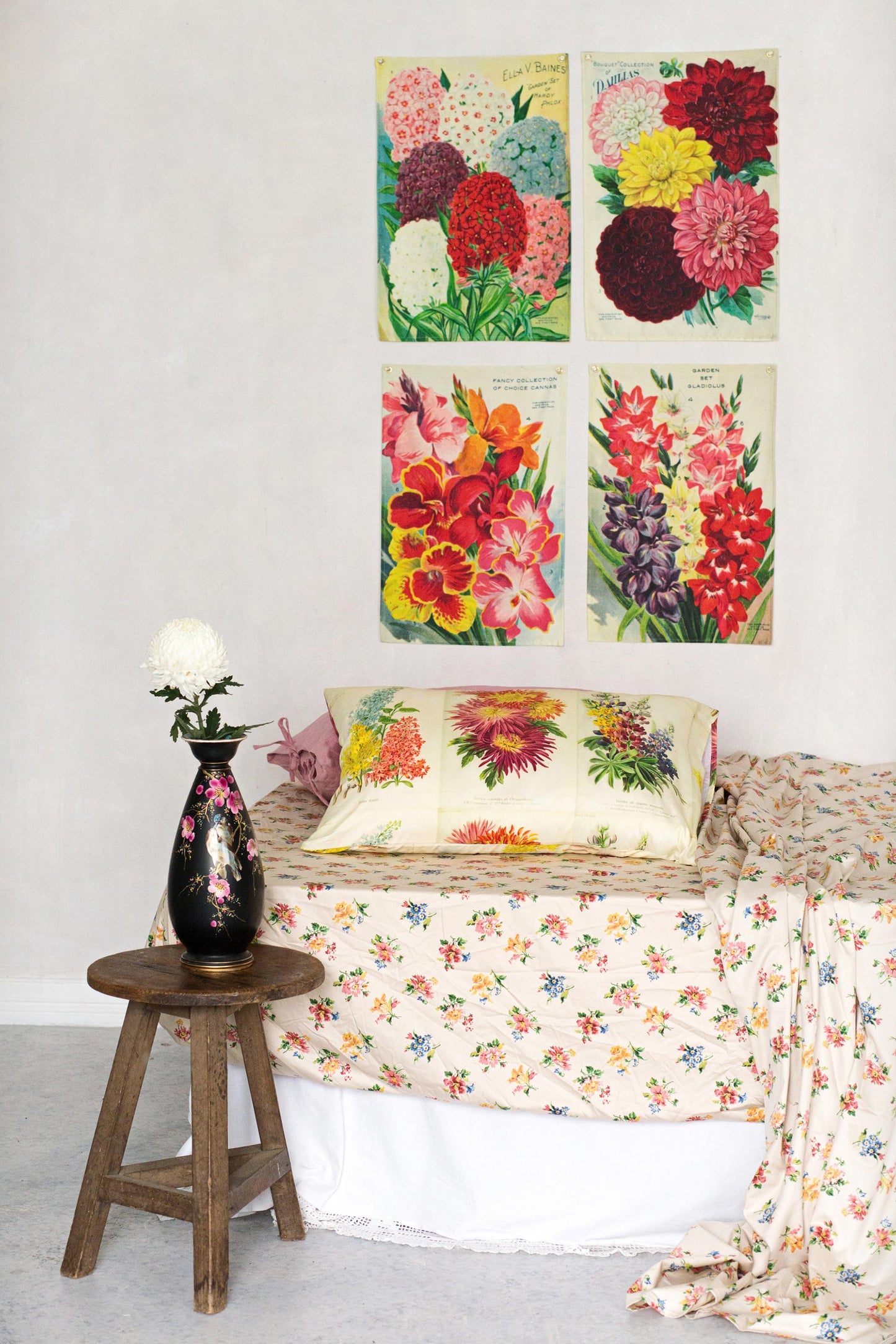 Wall Hanging Dahlia *organic cotton