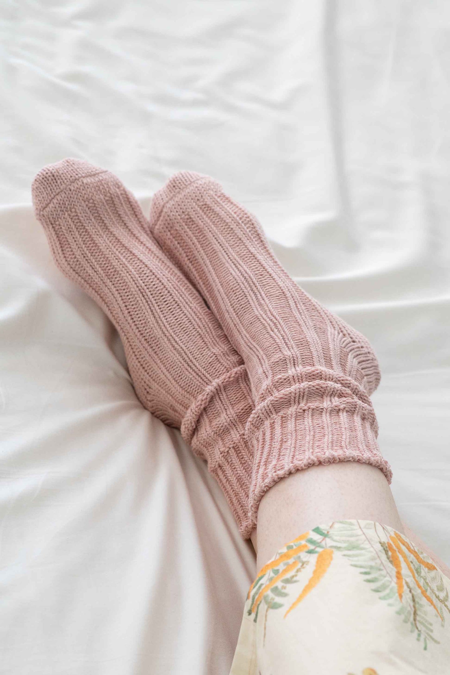 Yahae Kan Socks Pink
