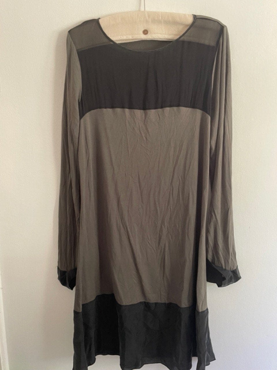 Nougat London dress beige and black