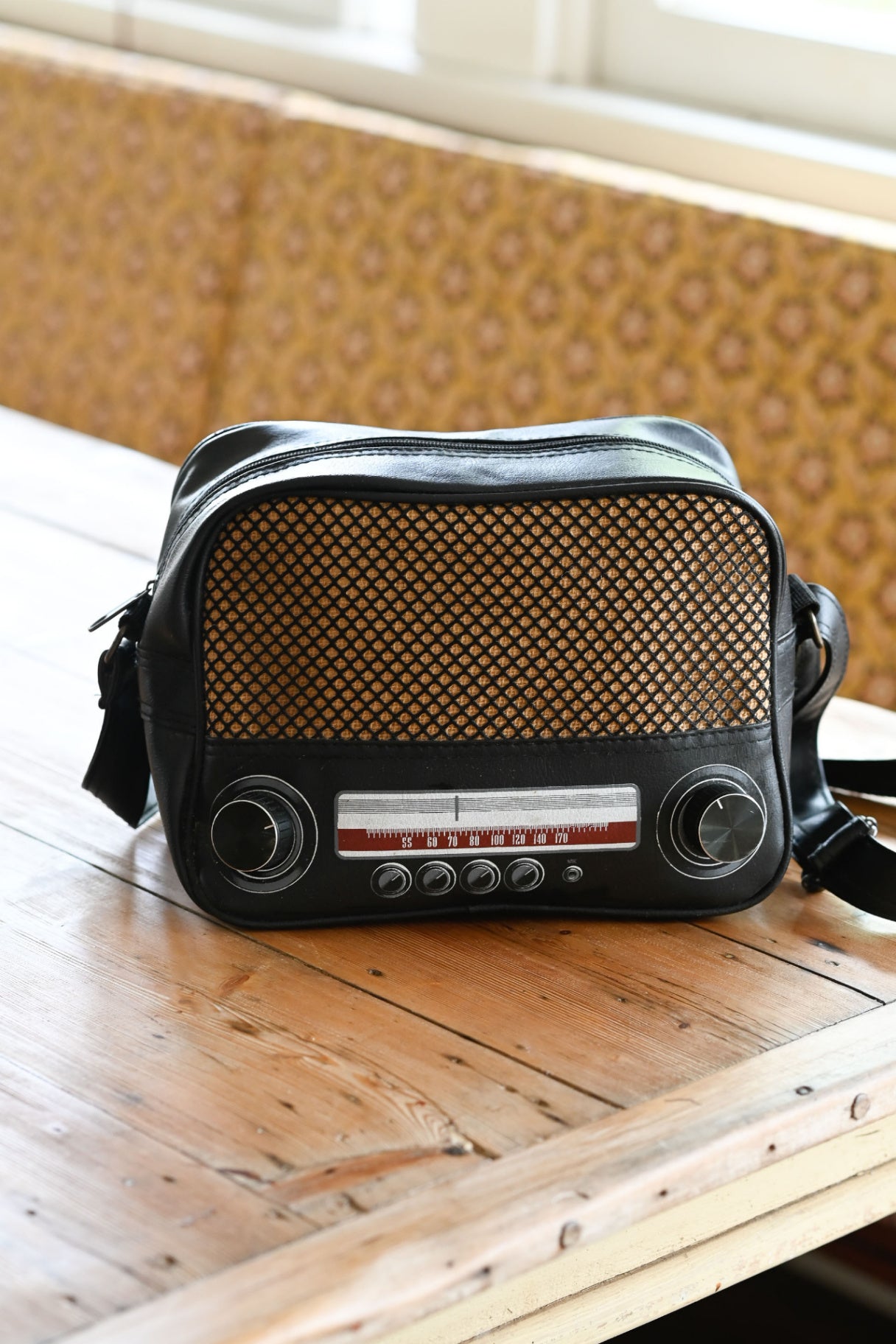 Vintage Radio Handbag Black