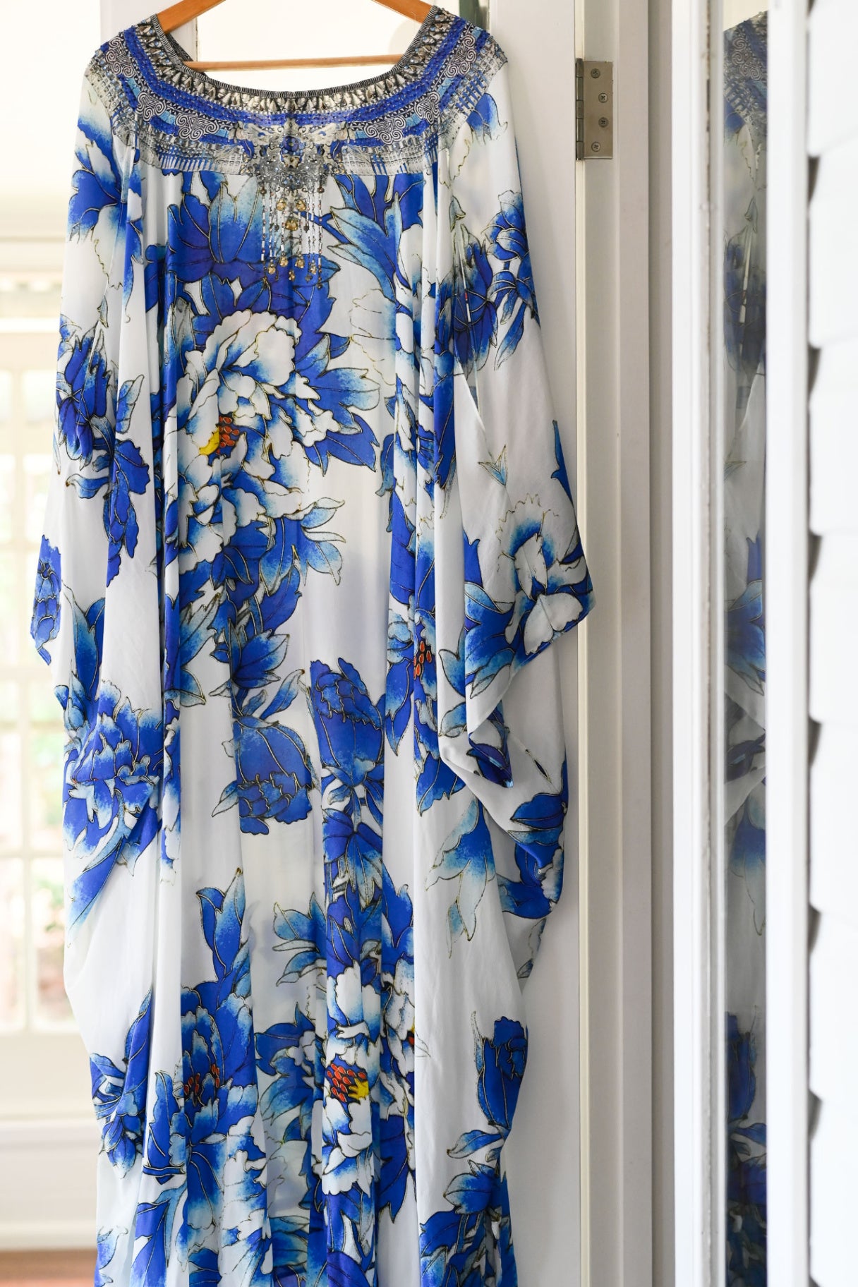 Camilla split front & sleeve kaftan Ring of Roses