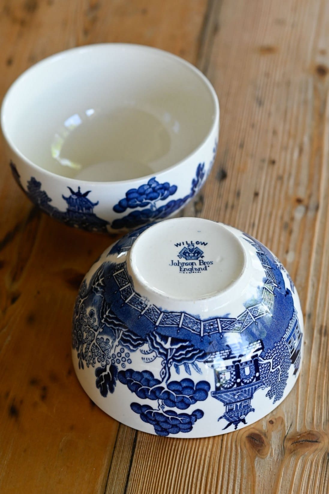 Johnson Bros Willow Pattern small bowls set of 2