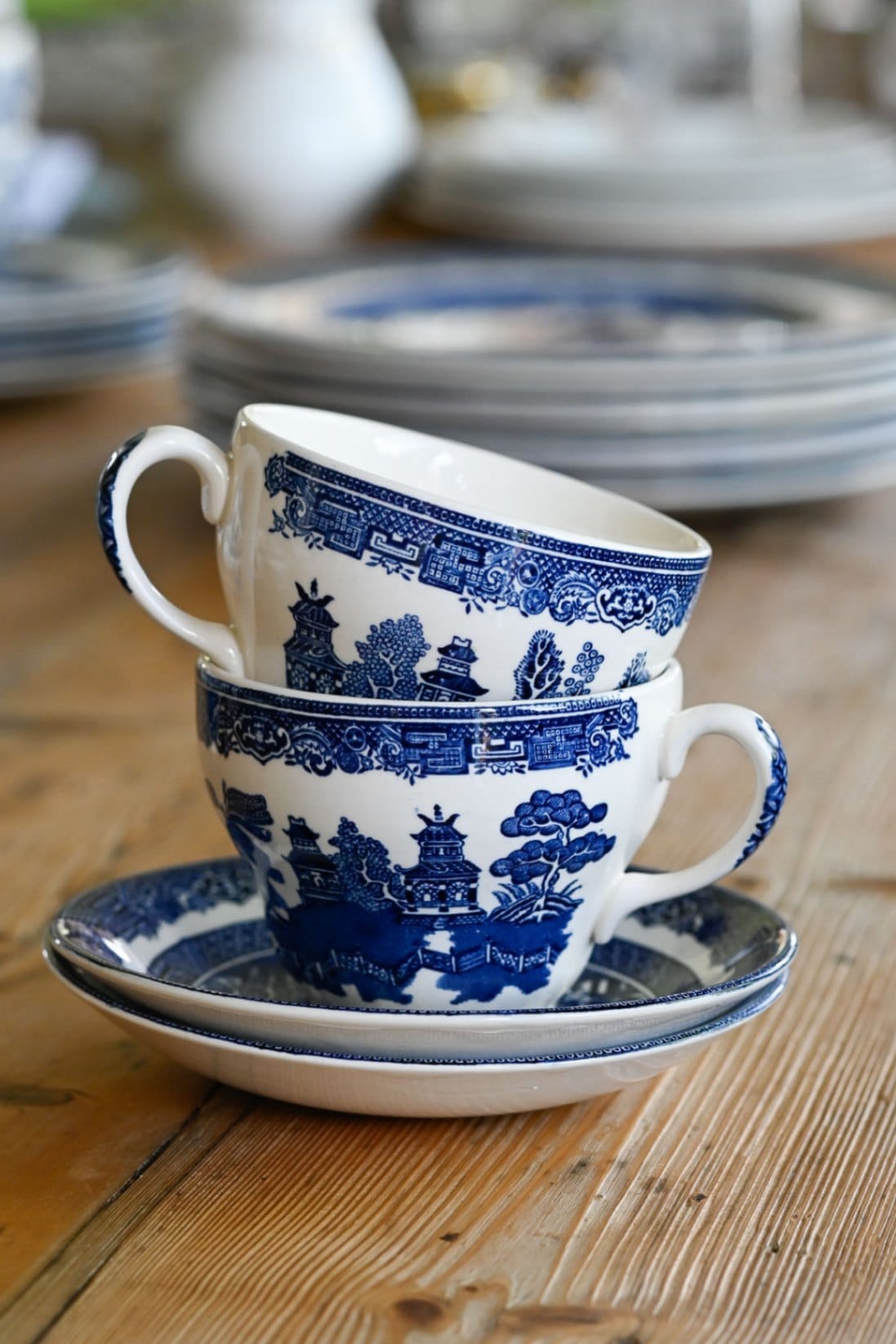 Johnson Bros Willow Pattern Tea cup and saucer Set of 2