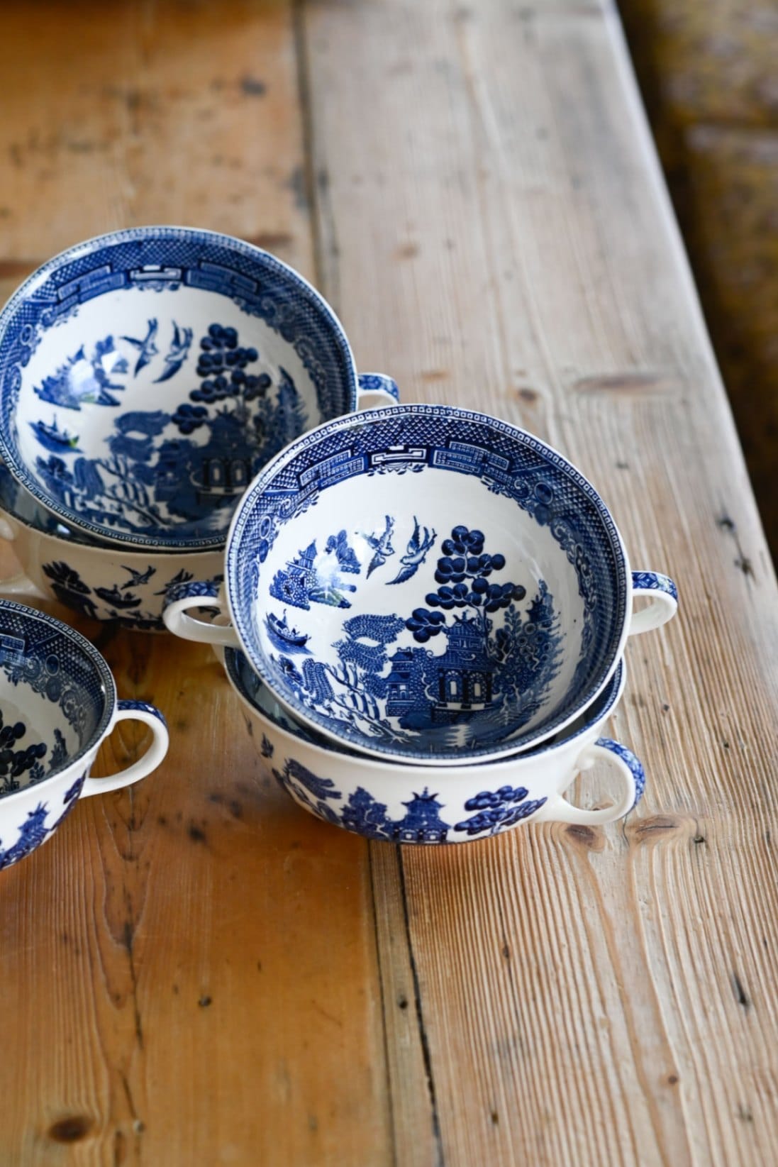 Johnson Bros Willow Pattern 2 handled bowls set of 5