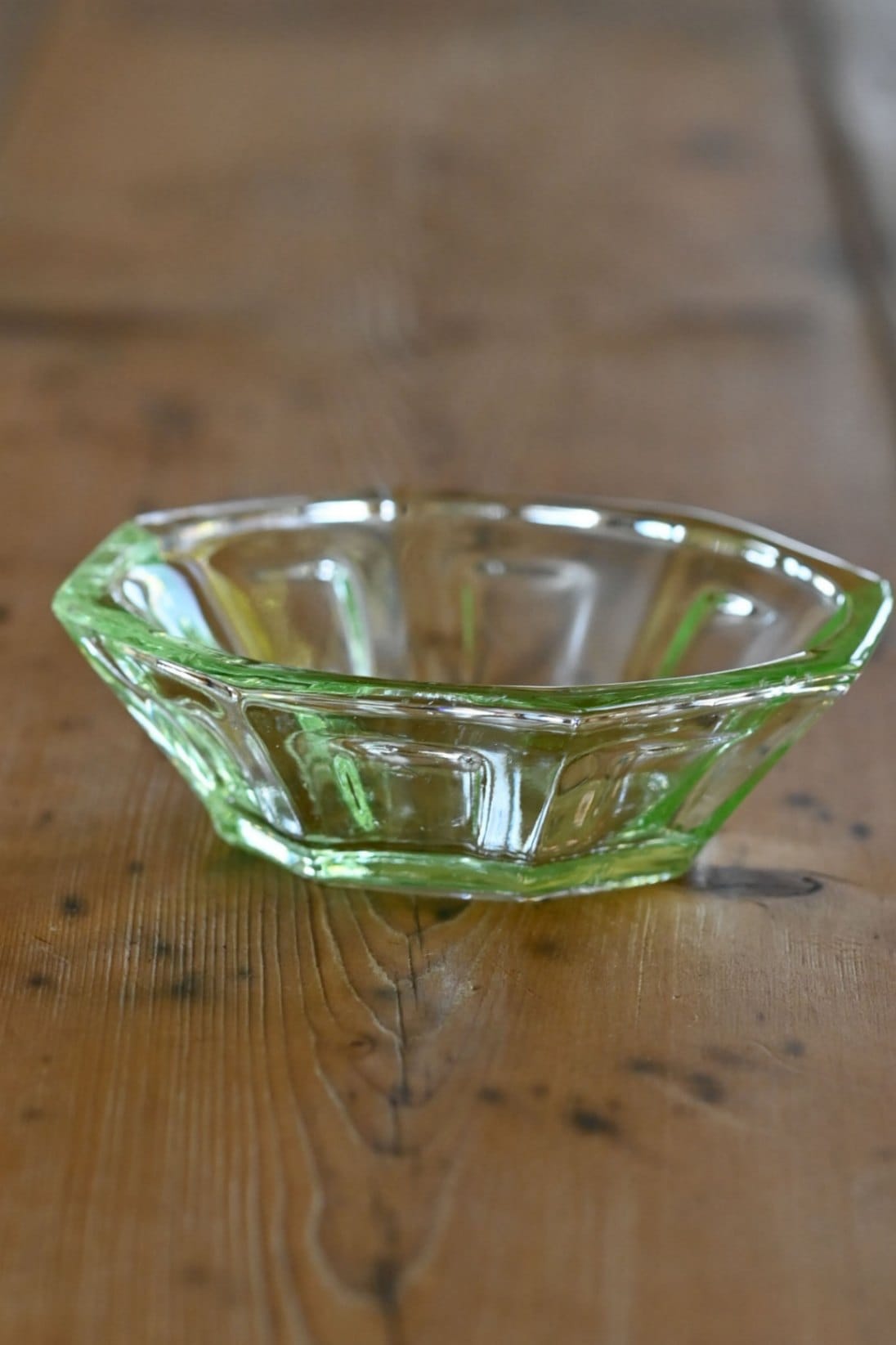 Vintage depression era uranium glass small green serving bowl