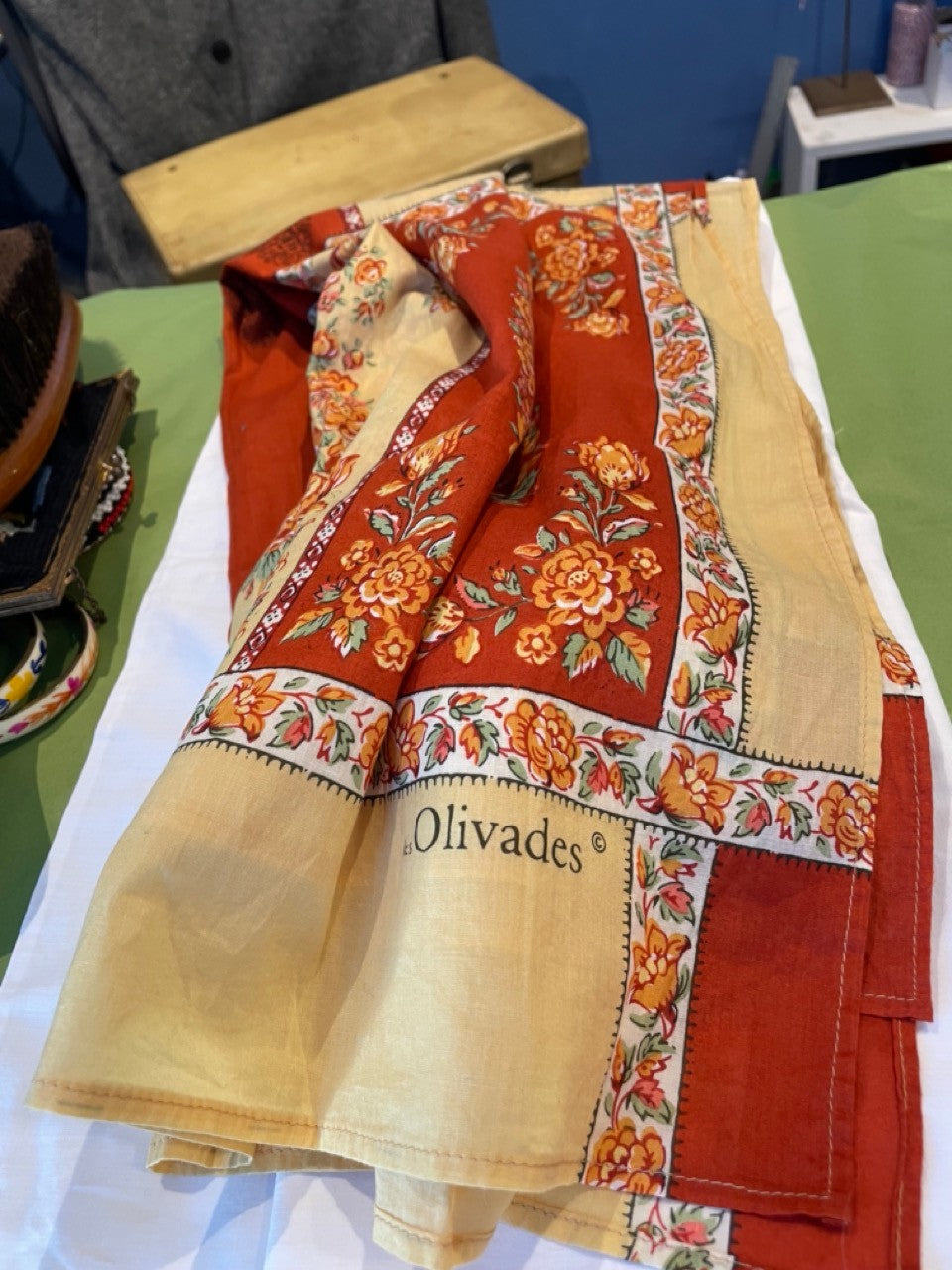 Olivades scarf One Size Red and Beige