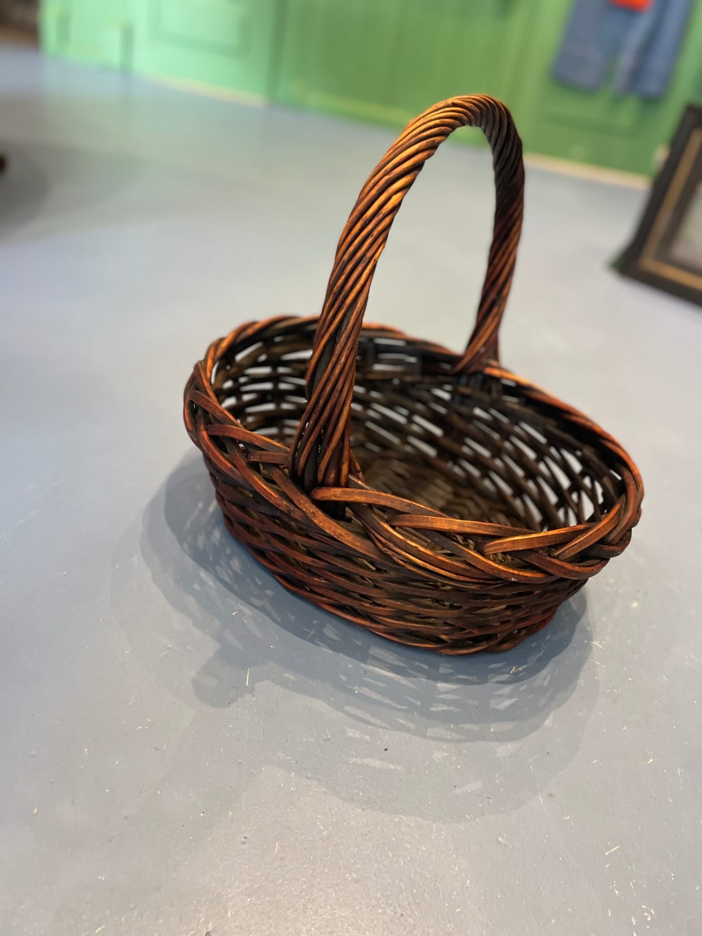 Wicker Basket w Handle