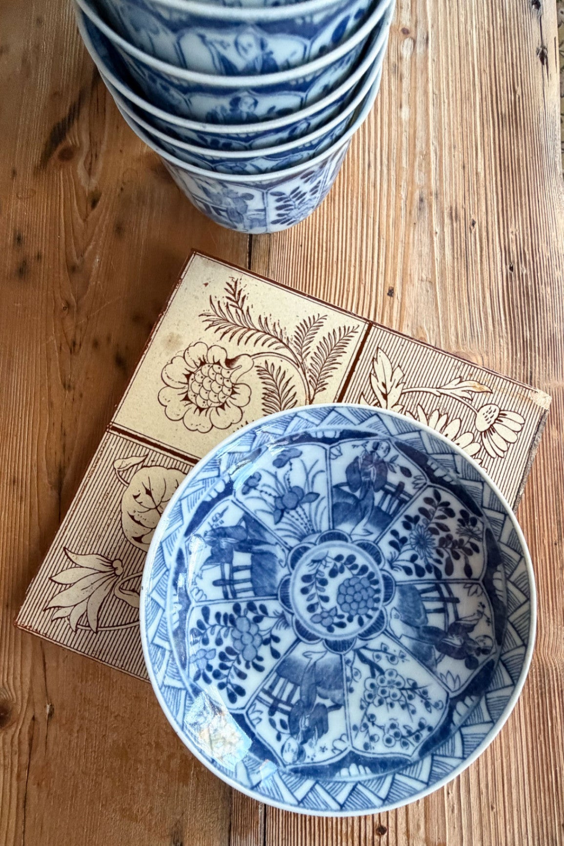 Antique Mosa Maastricht Long Eliza chinoiserie small plates 