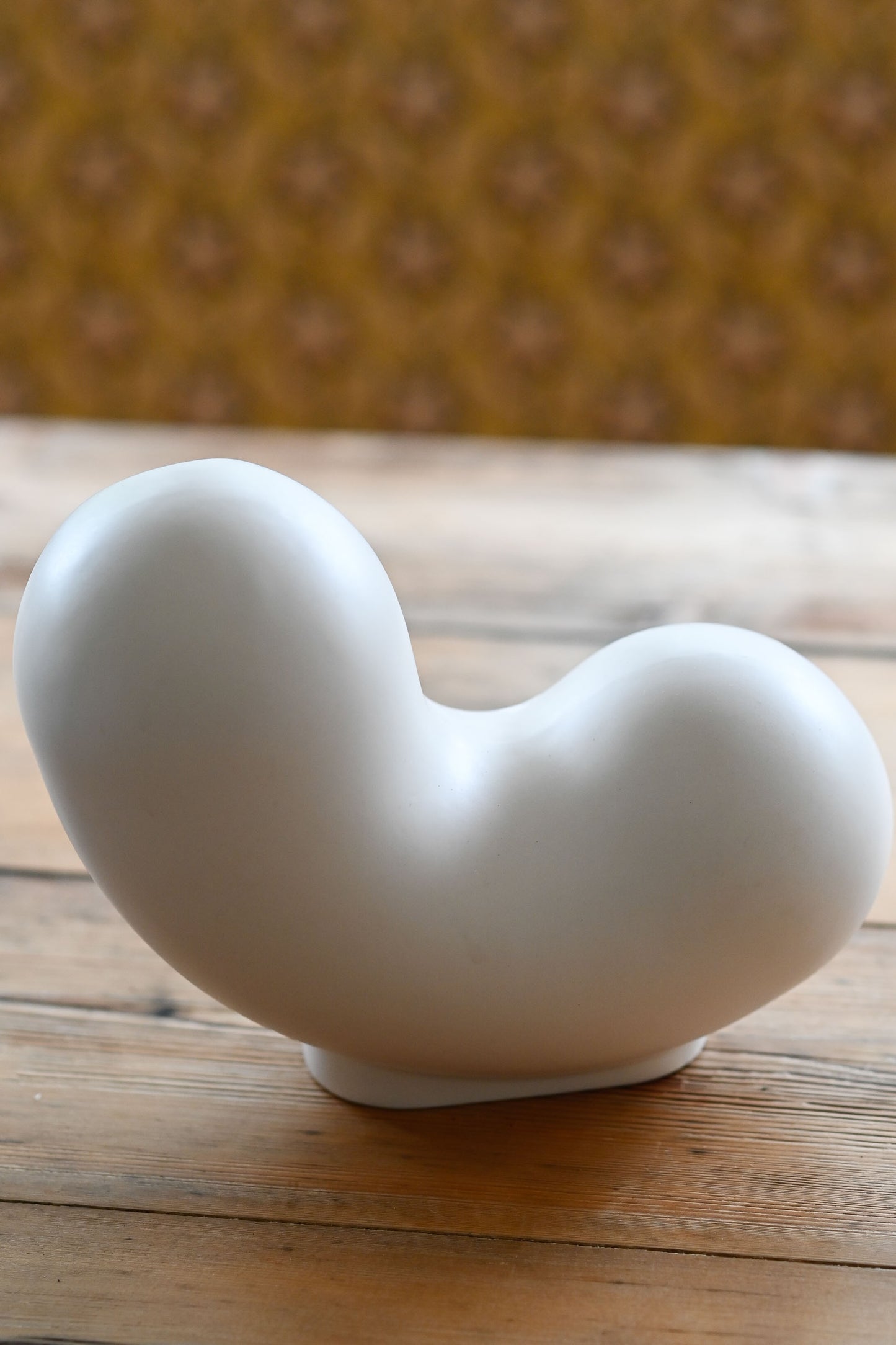 Areaware Kirby Curly vase