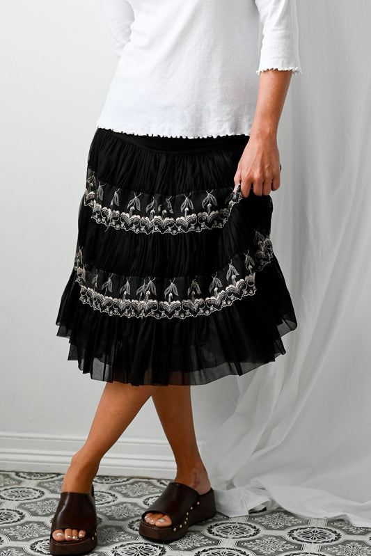 Vintage black embroidered 50s petticoat/skirt