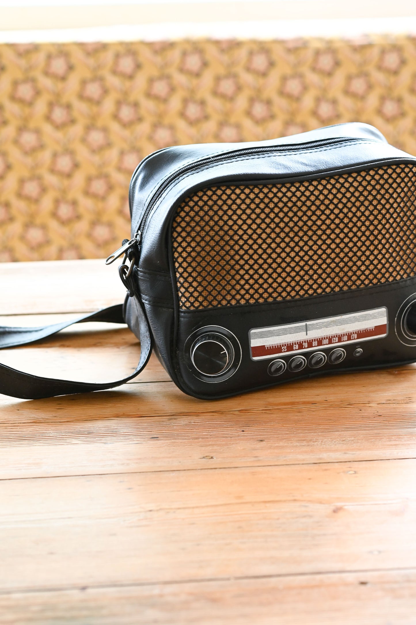 Vintage Radio Handbag Black