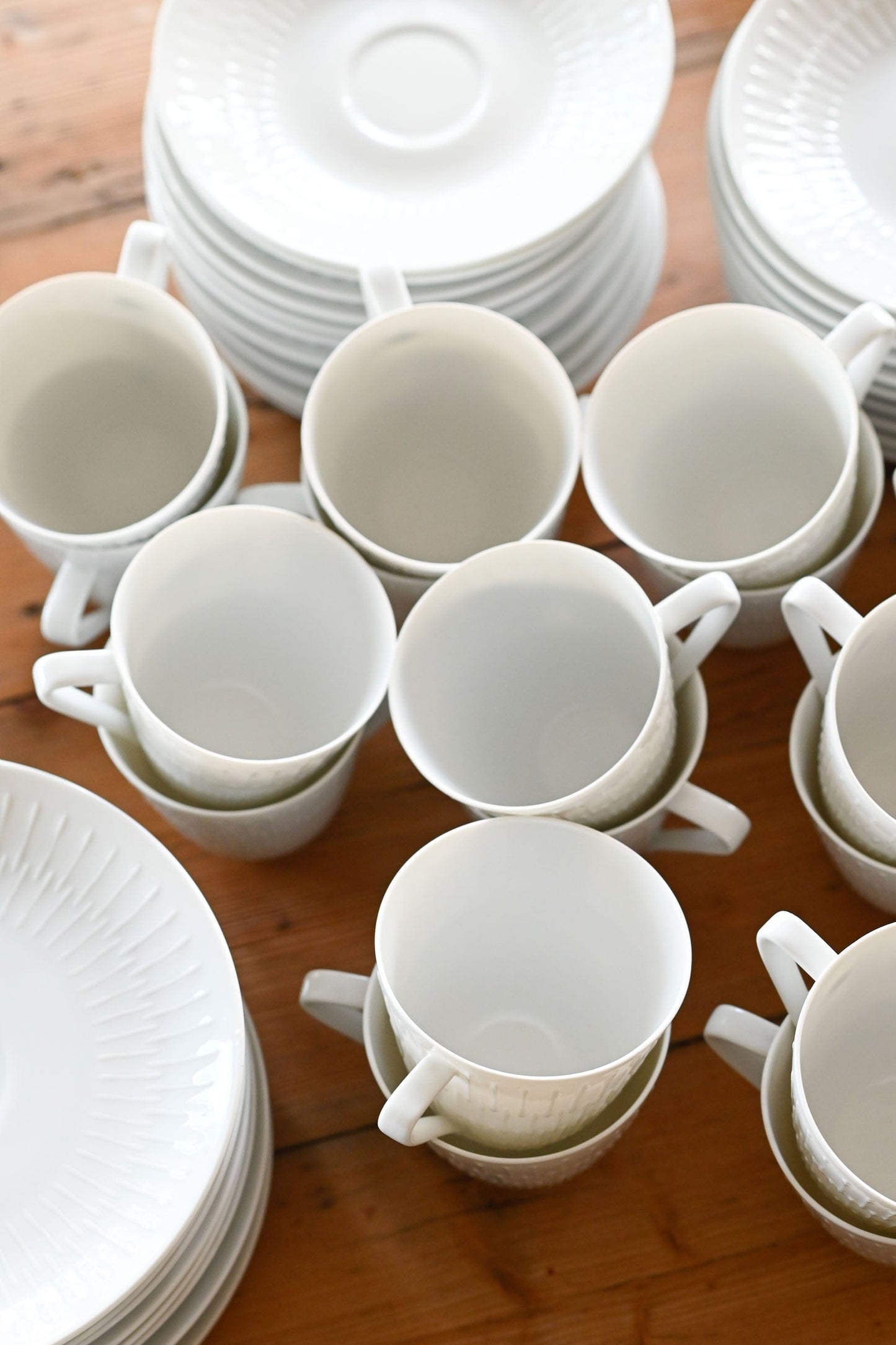 Vintage Rare Apart by Hutschenreuther Teacup and saucer set of 22