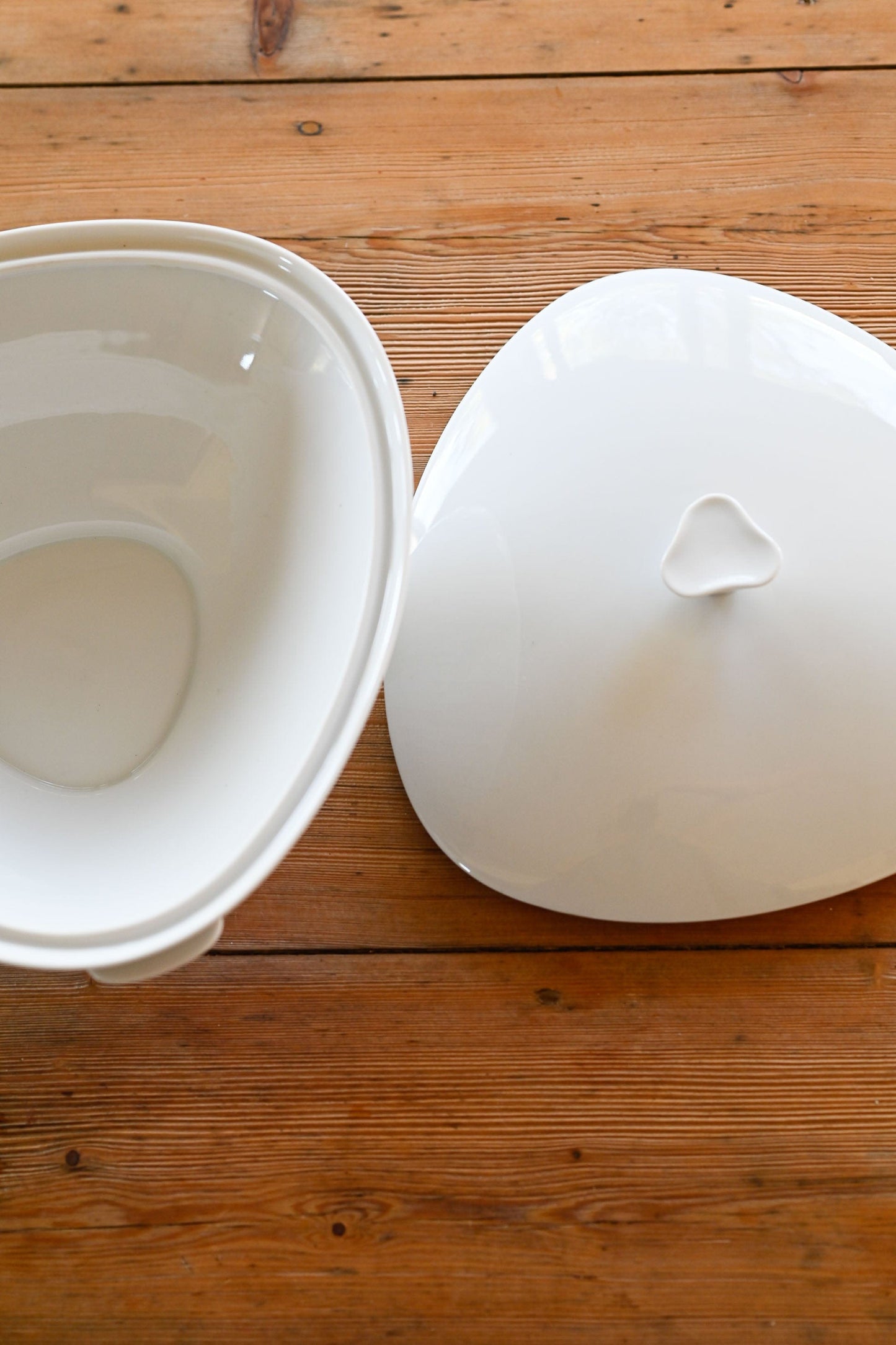 Vintage Rare Apart by Hutschenreuther Lidded vegetable bowls/tureens each