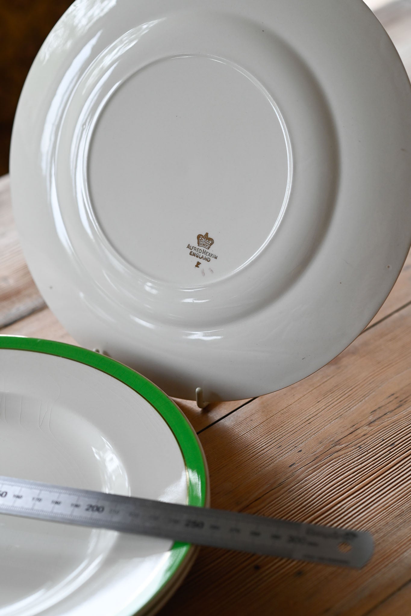 Vintage Meakin green edge dinner plates set of 3