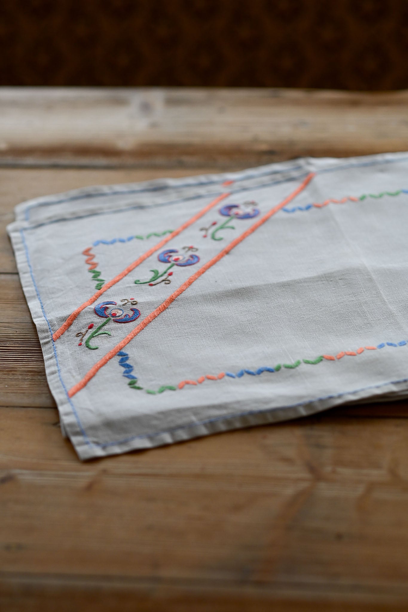 Vintage linen hand embroidered placemats Set of 6