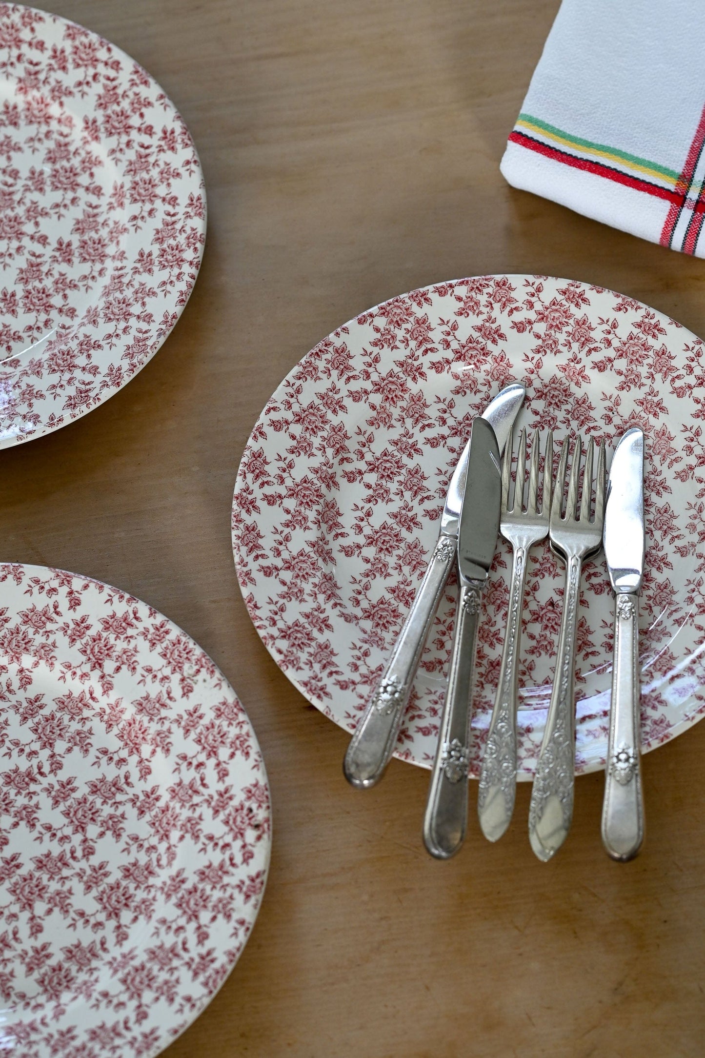 Vintage Broadhurst Rosalie pattern ironstone plates Set of 4