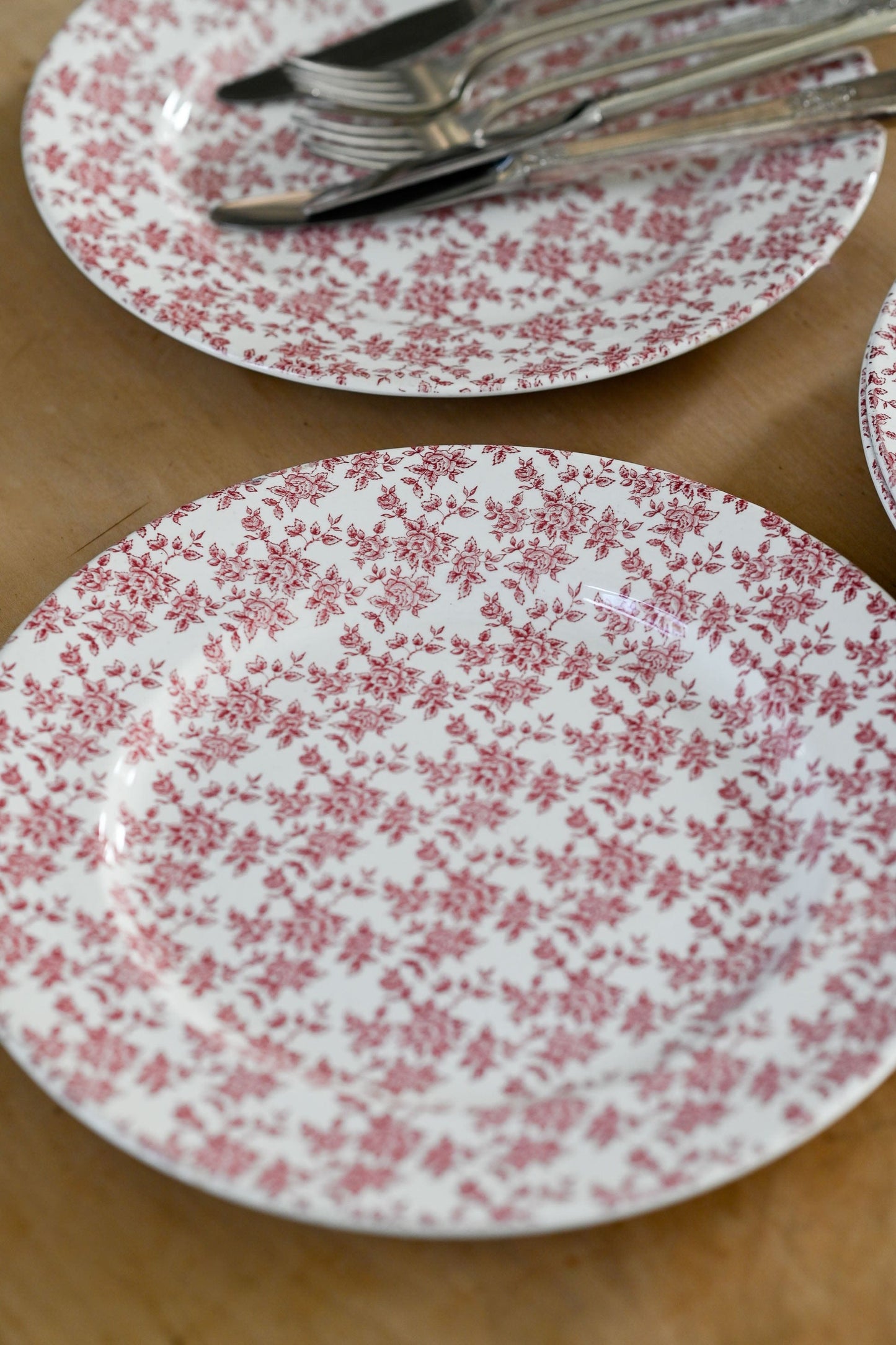 Vintage Broadhurst Rosalie pattern ironstone plates Set of 4