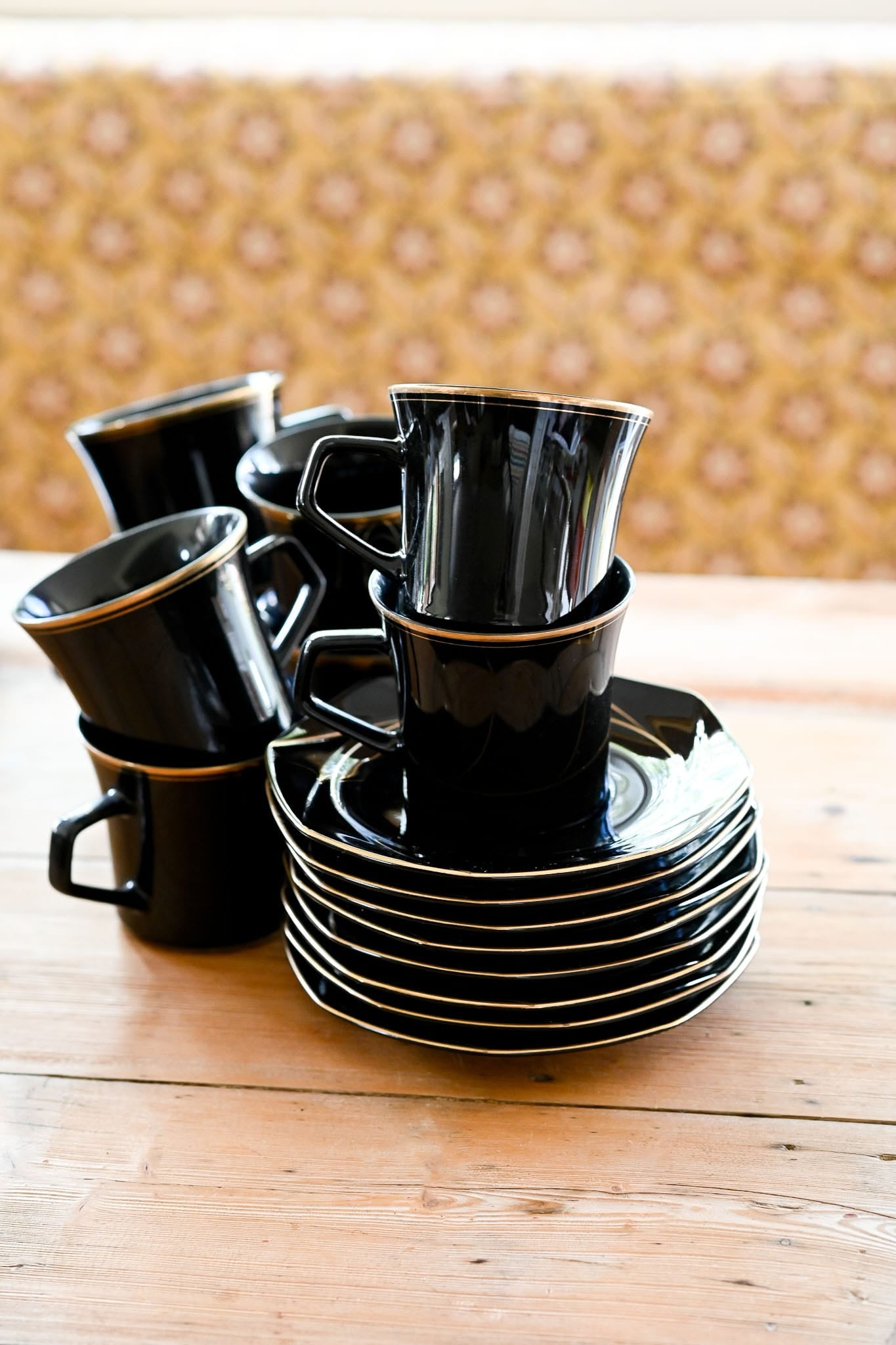 Gallery Collections by Ranmaru dinner set for 4 Centurion Golden Black