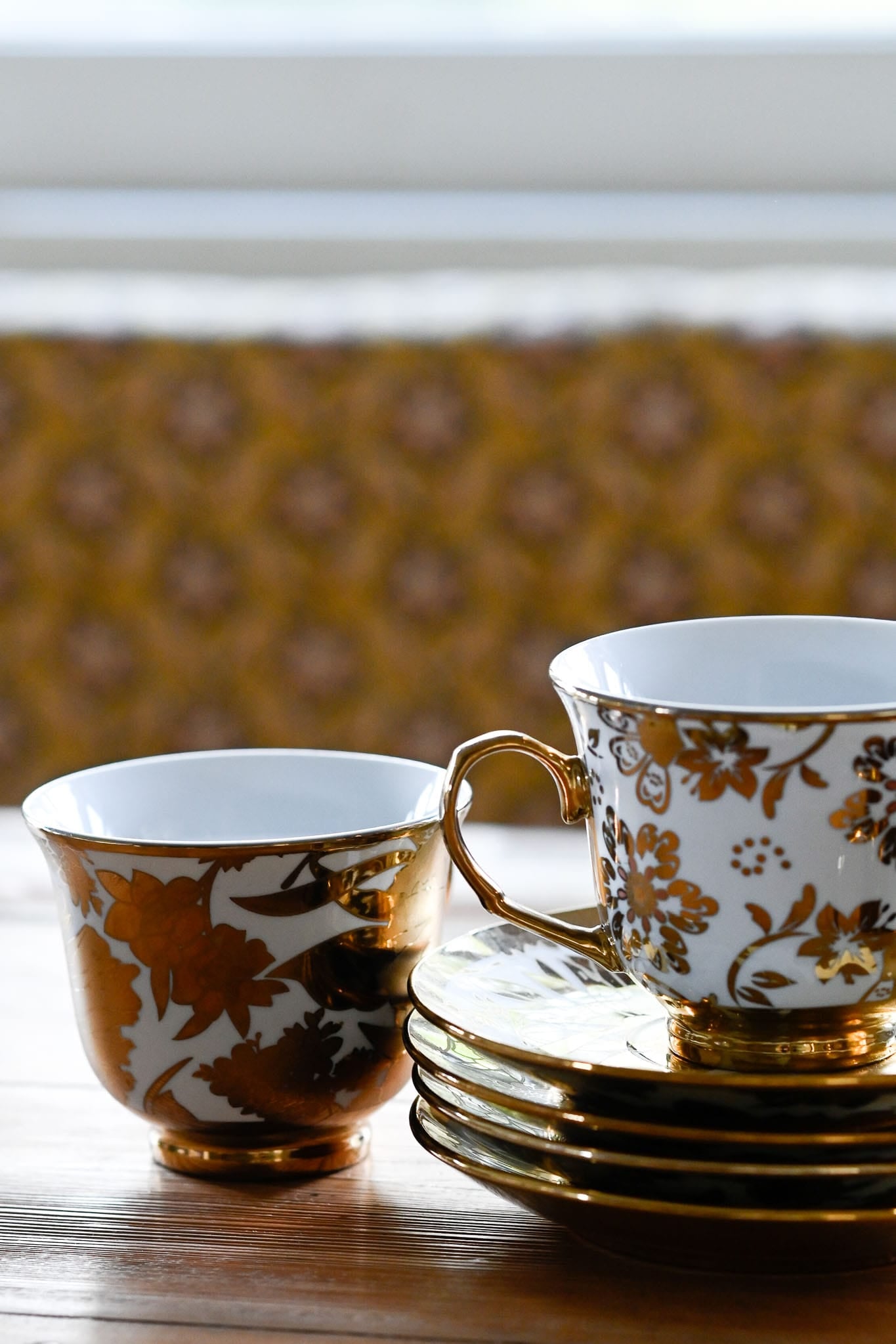Vintage gold and white teacup and saucer set of 4
