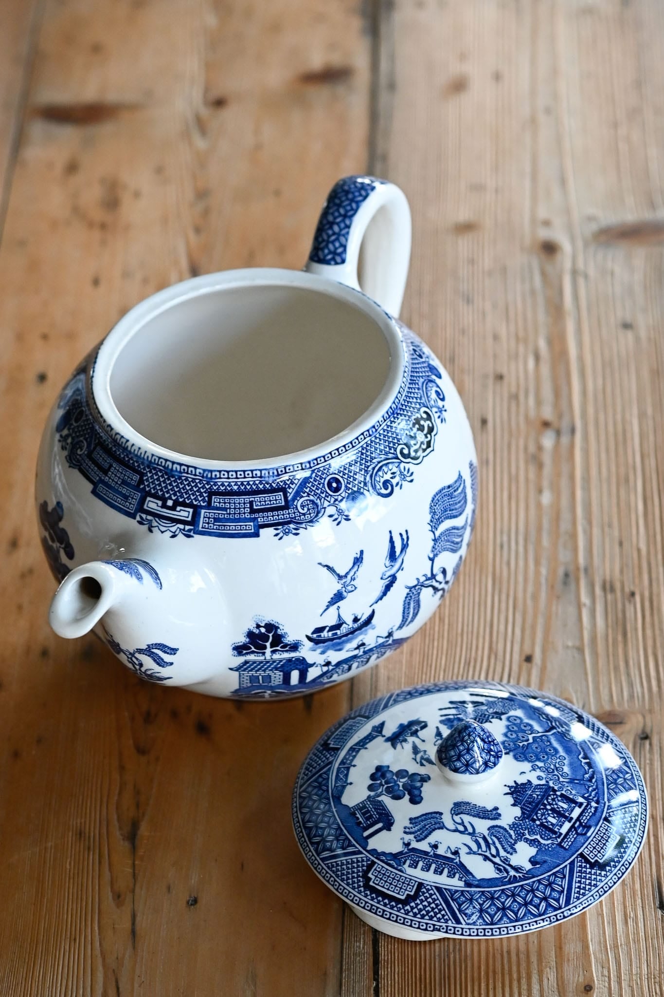 Johnson Bros Willow Pattern Teapot