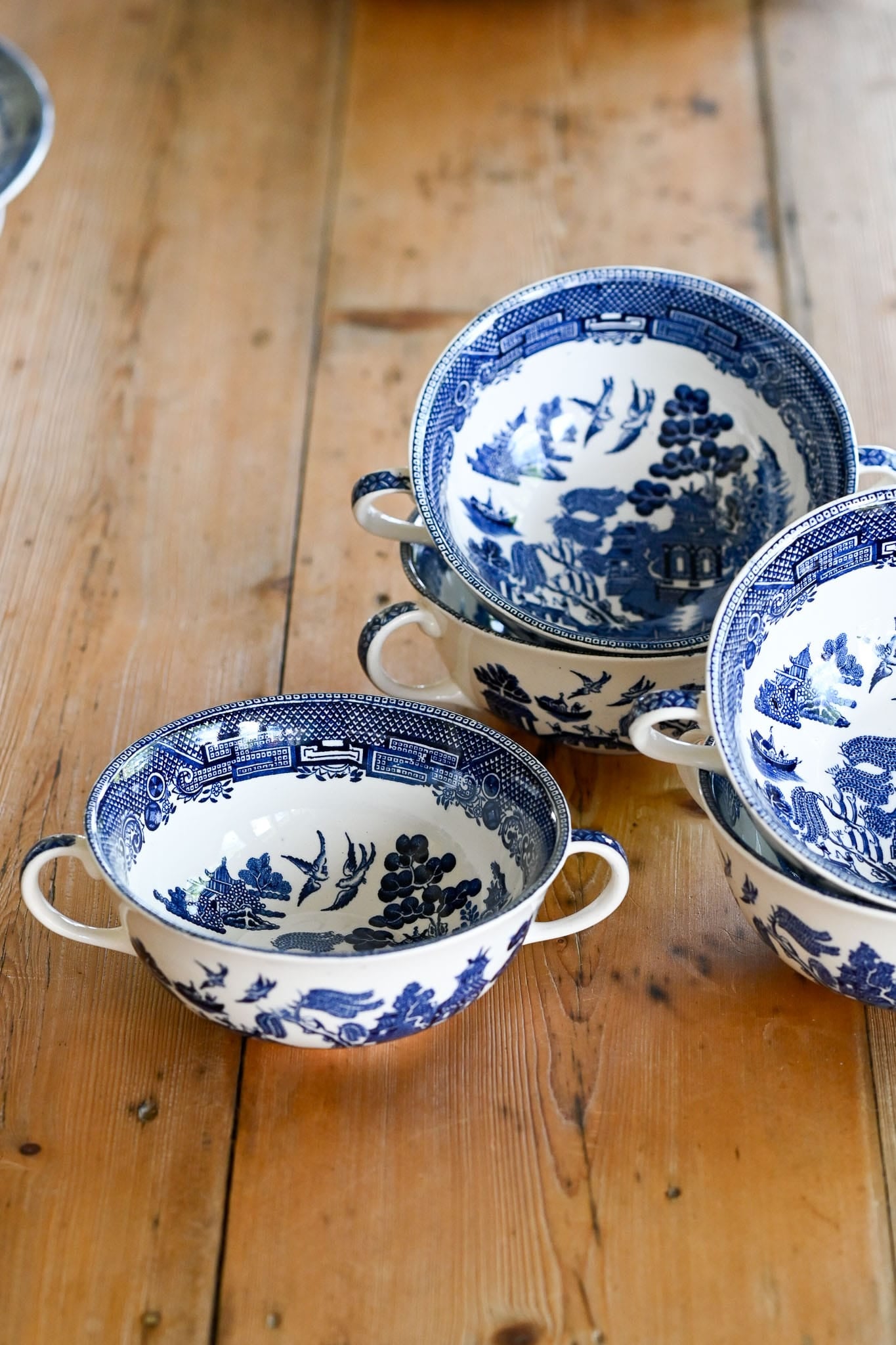 Johnson Bros Willow Pattern 2 handled bowls set of 5