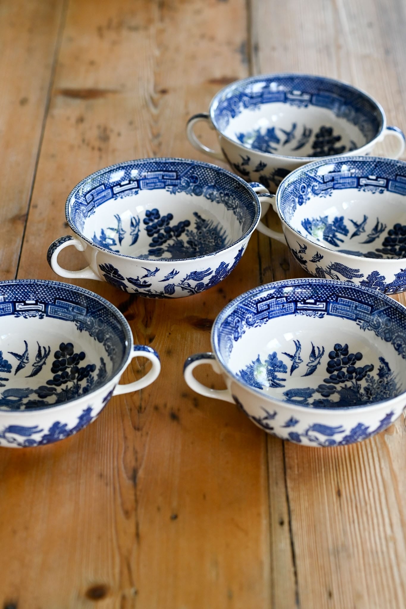 Johnson Bros Willow Pattern 2 handled bowls set of 5