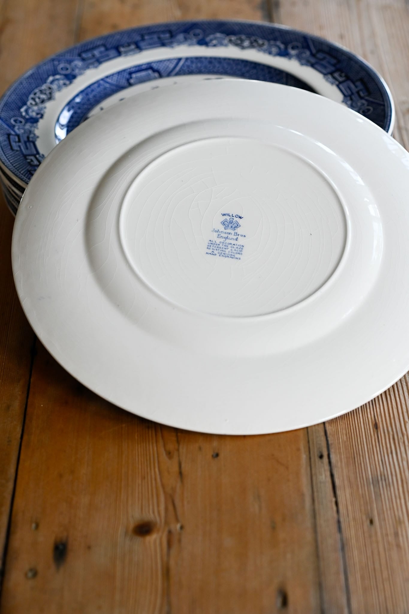 Johnson Bros Willow Pattern dinner plates set of 7