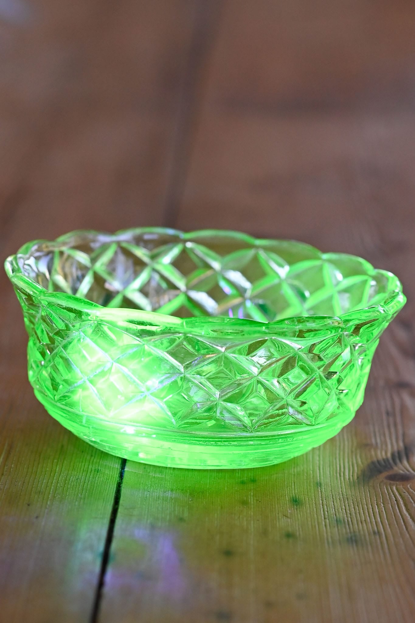 Vintage depression era uranium glass small green serving dish