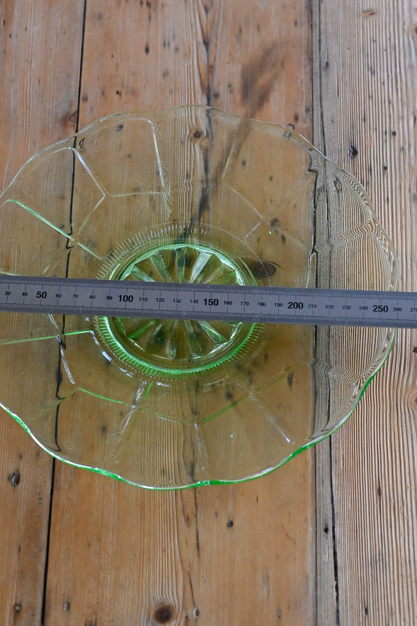 Vintage depression era uranium glass green serving plate