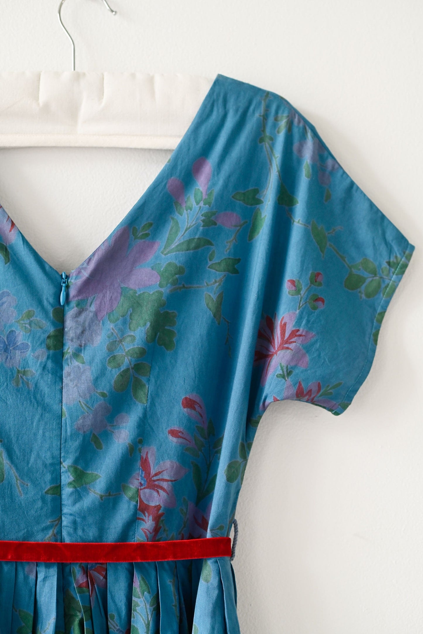 Ella dress Bluesette overdyed with red velvet tie