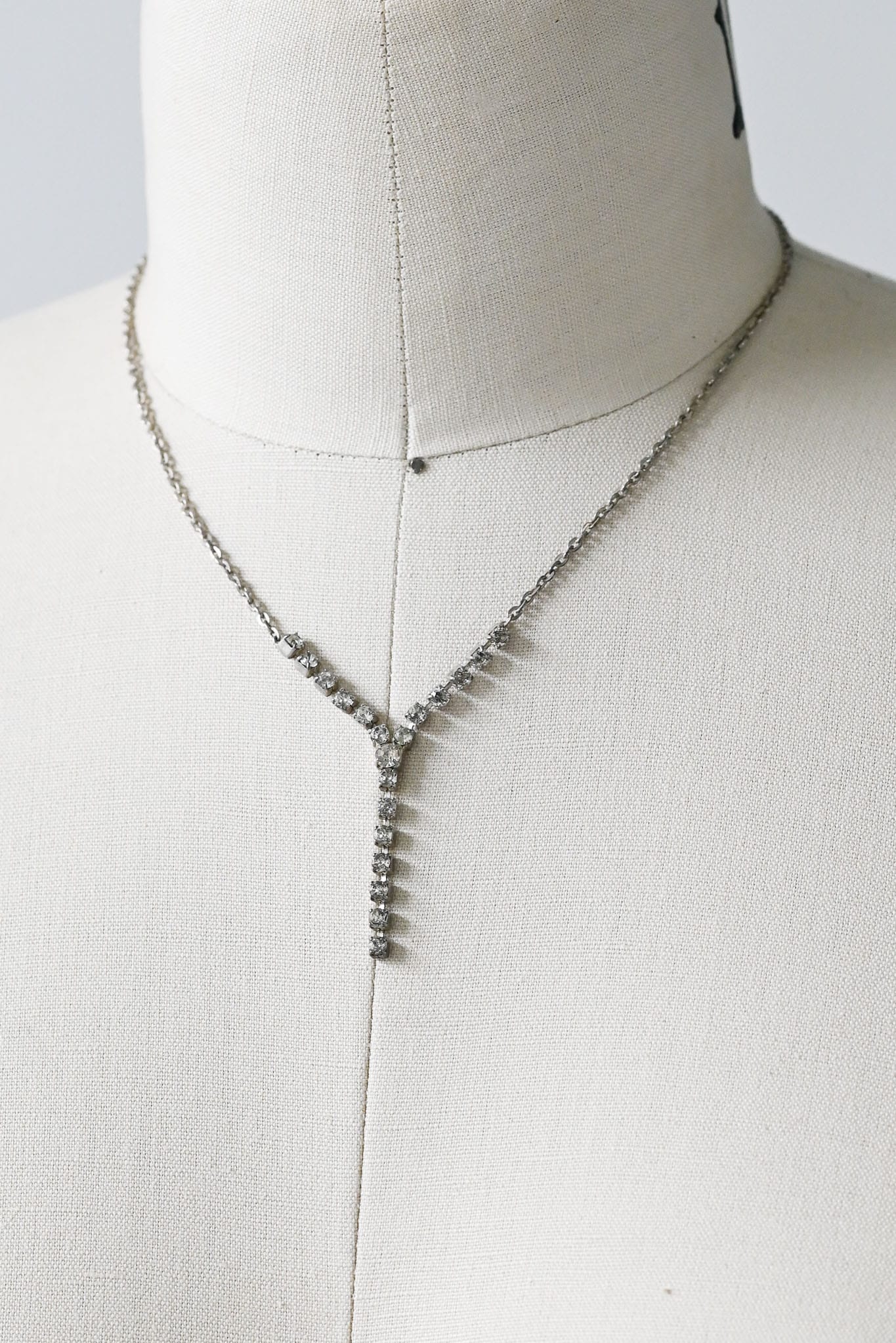 Vintage 1950s diamante necklace with chain