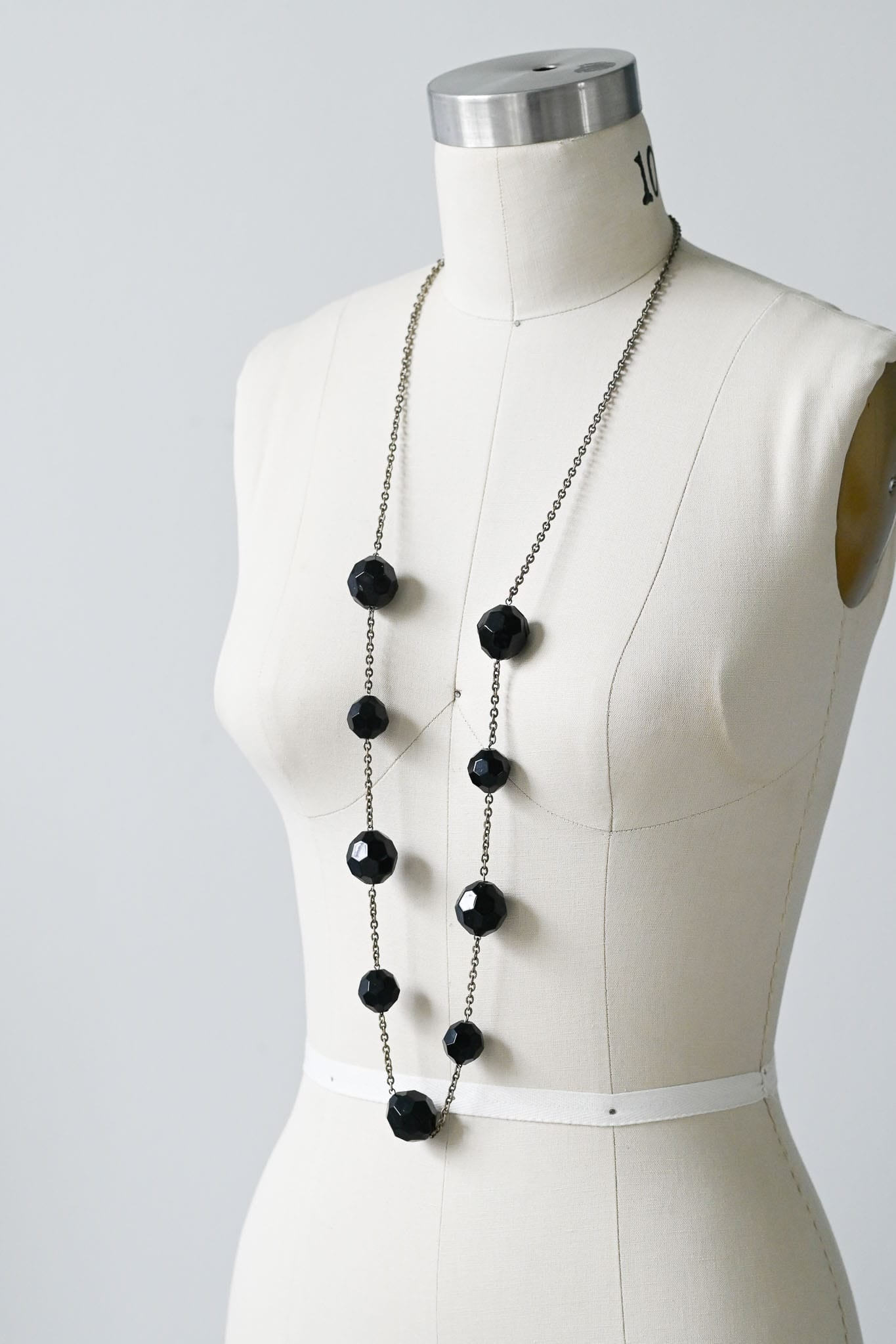 Vintage 1970s black glass and chain long necklace