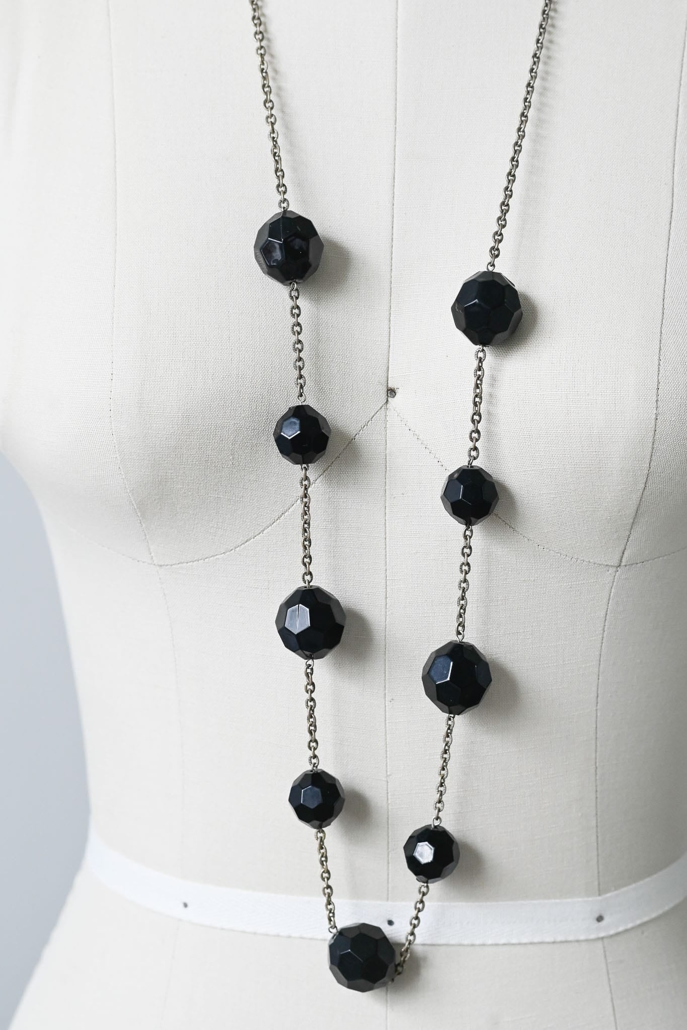 Vintage 1970s black glass and chain long necklace