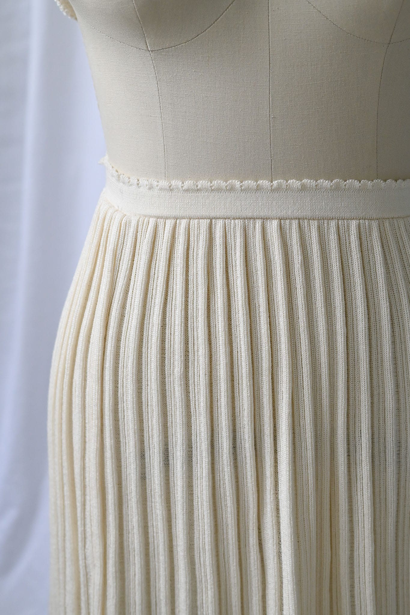 Vintage 1970s cream knit tee and skirt combo Size S
