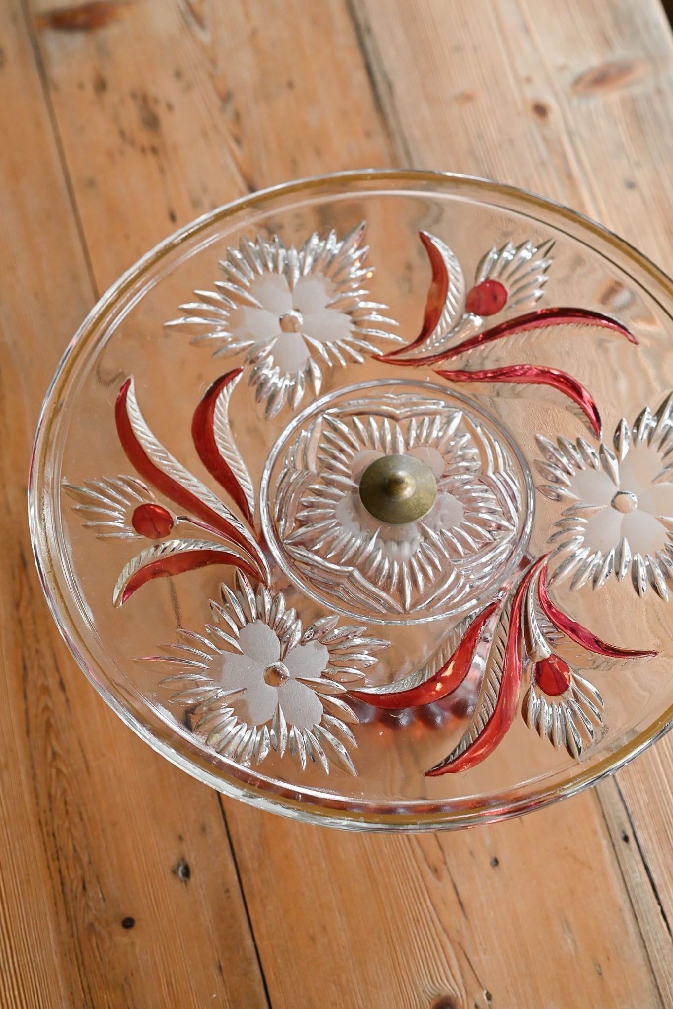 Vintage Lucrezia Decor patterned hand cut crystal cake stand
