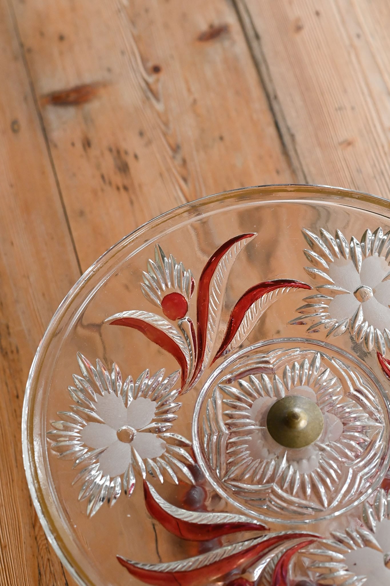 Vintage Lucrezia Decor patterned hand cut crystal cake stand