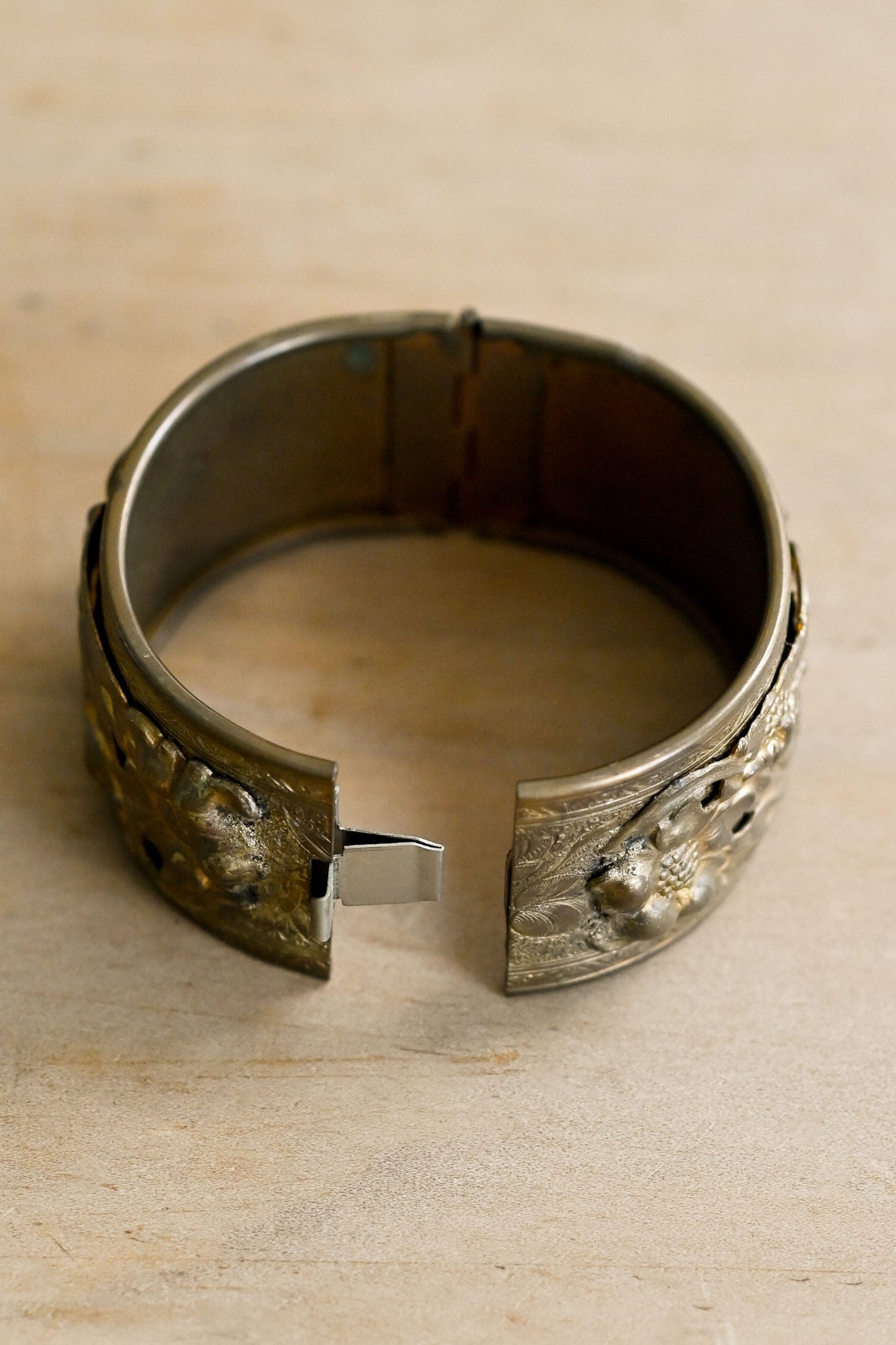 Antique 1910s French brass bracelet with flowers