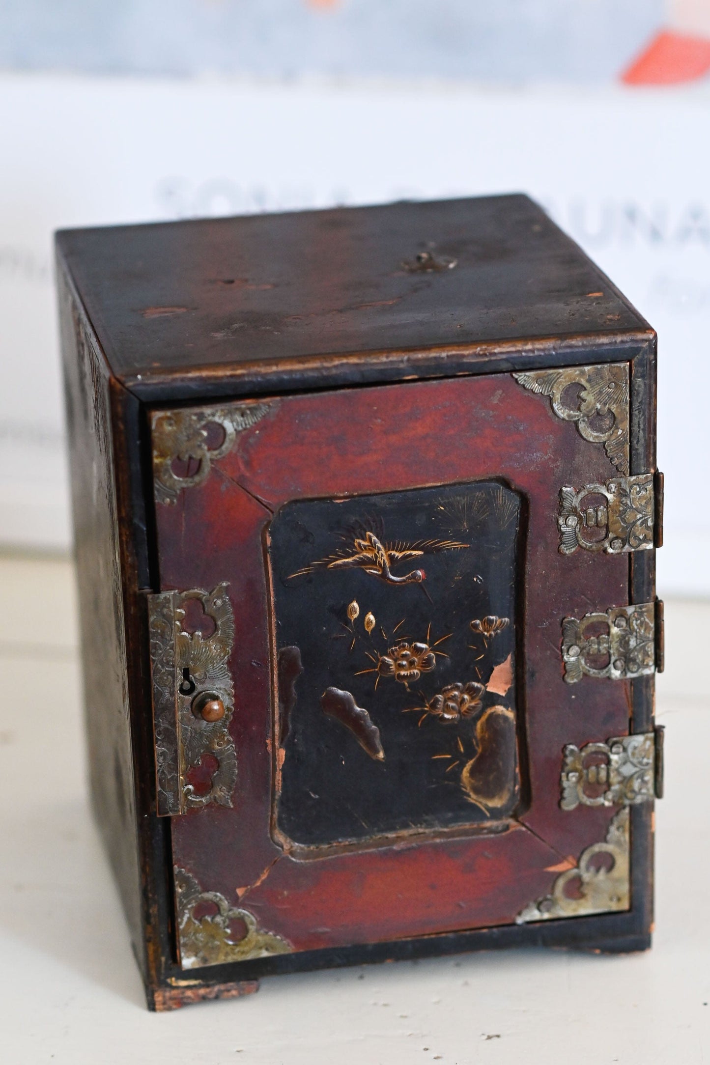 Antique Japanese lacquer jewellery box